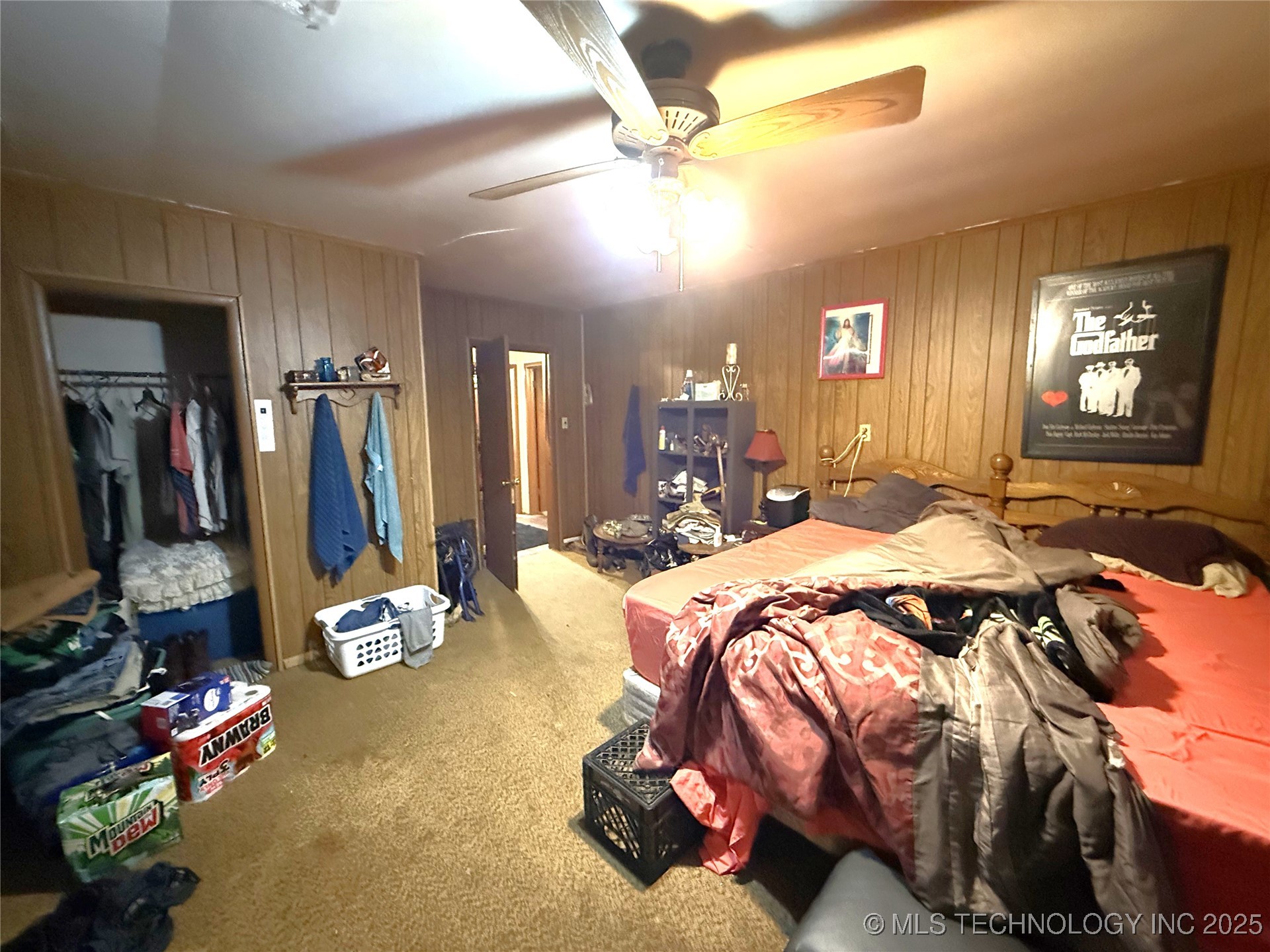 319 E Oak Street Property Photo 23