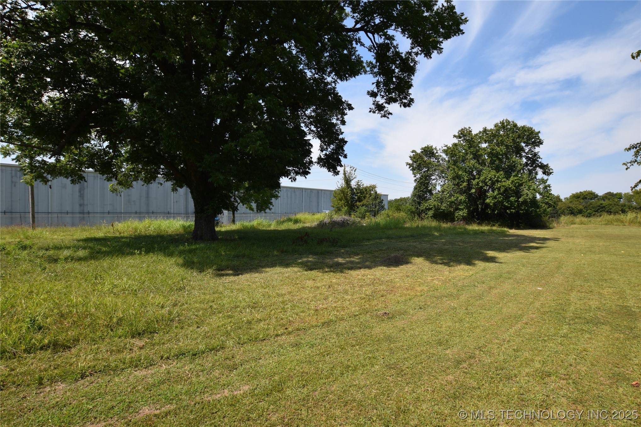 317 E Oak Street Property Photo 10