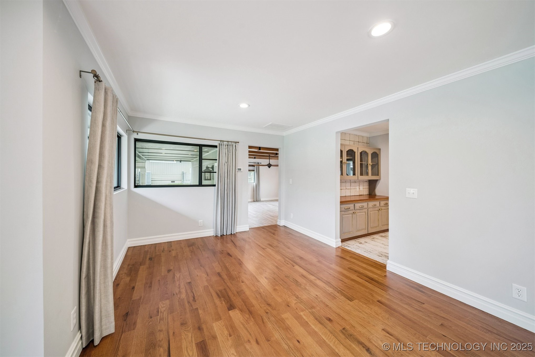 411 W Kaw Avenue Property Photo 10