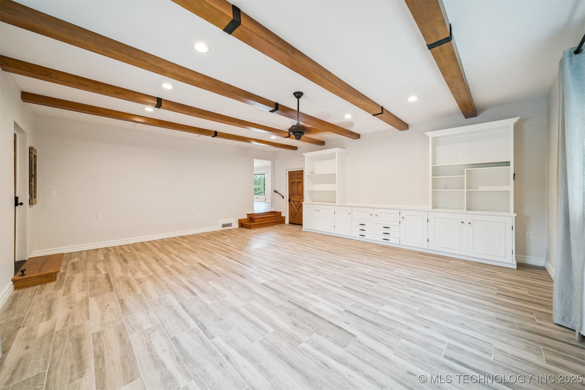 411 W Kaw Avenue Property Photo 12