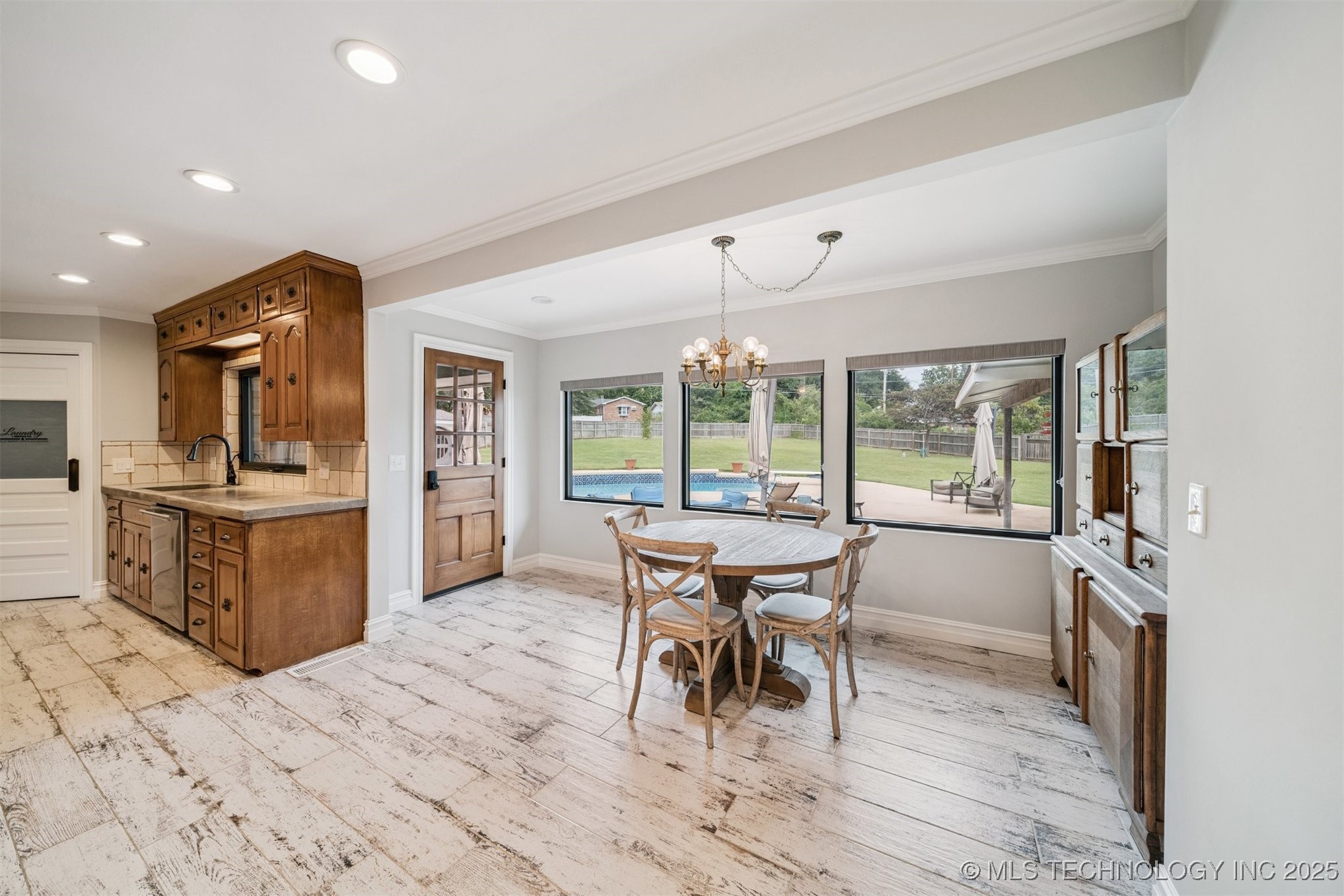 411 W Kaw Avenue Property Photo 19