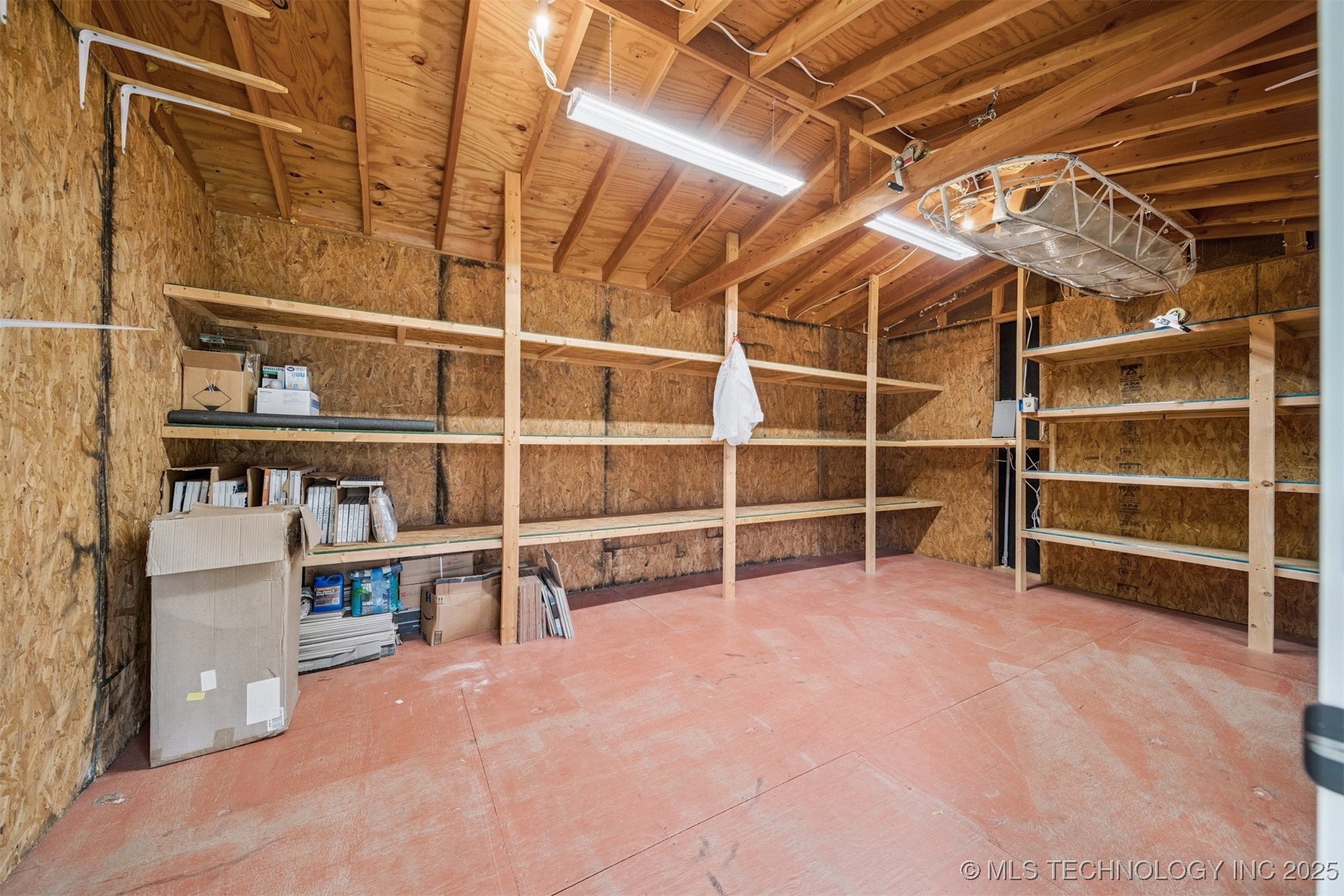 411 W Kaw Avenue Property Photo 20