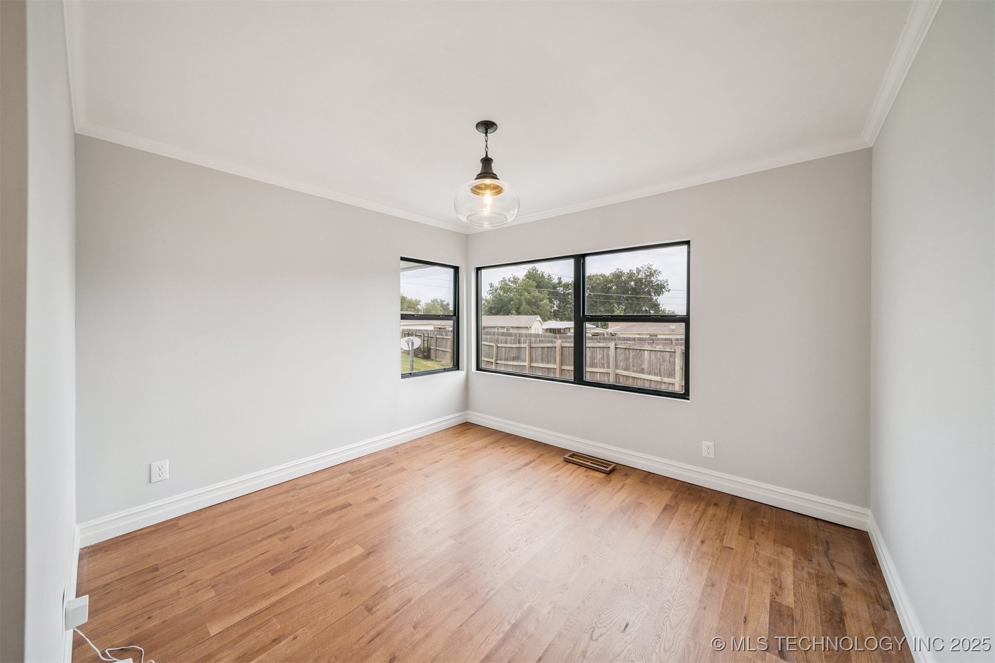 411 W Kaw Avenue Property Photo 32