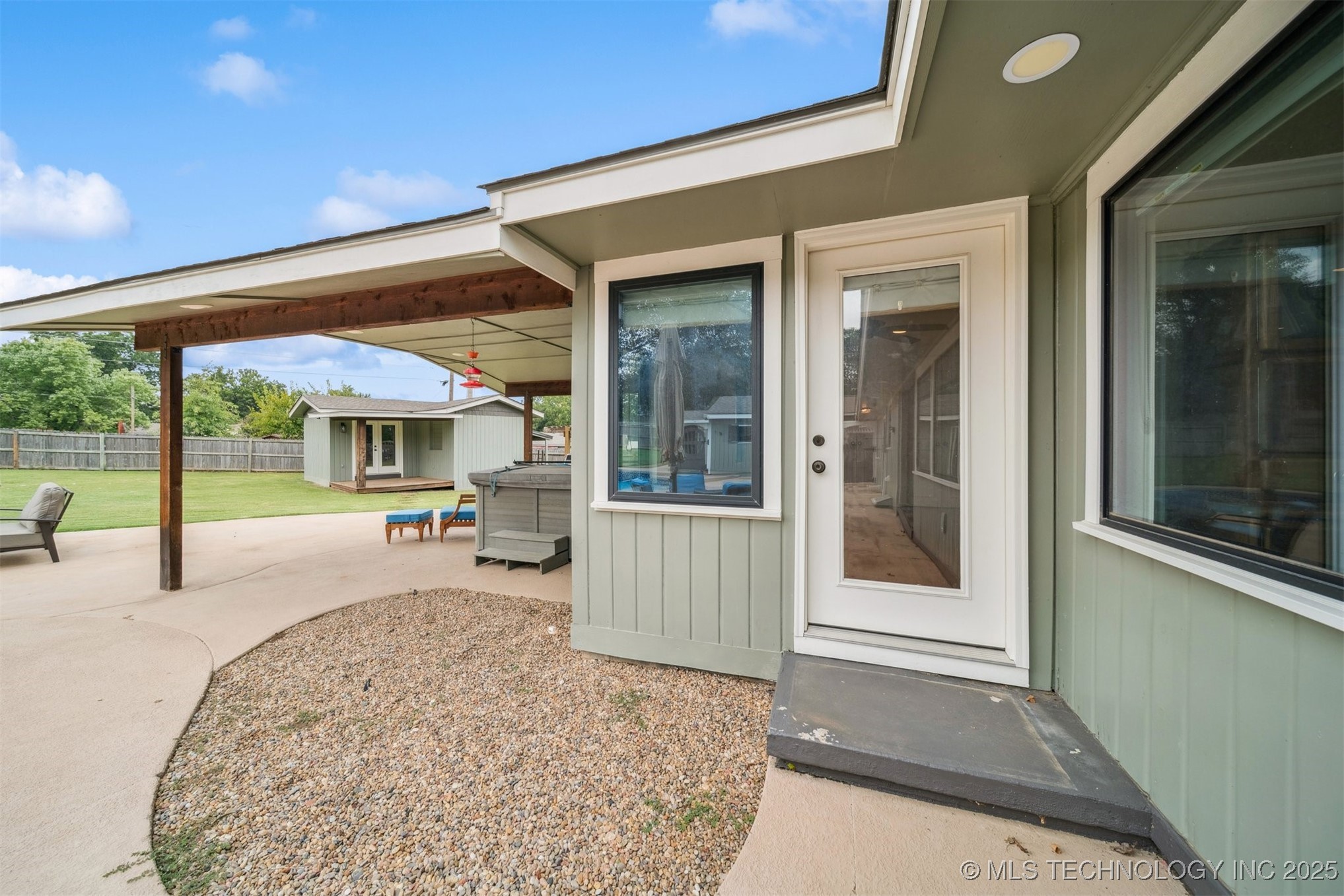 411 W Kaw Avenue Property Photo 36