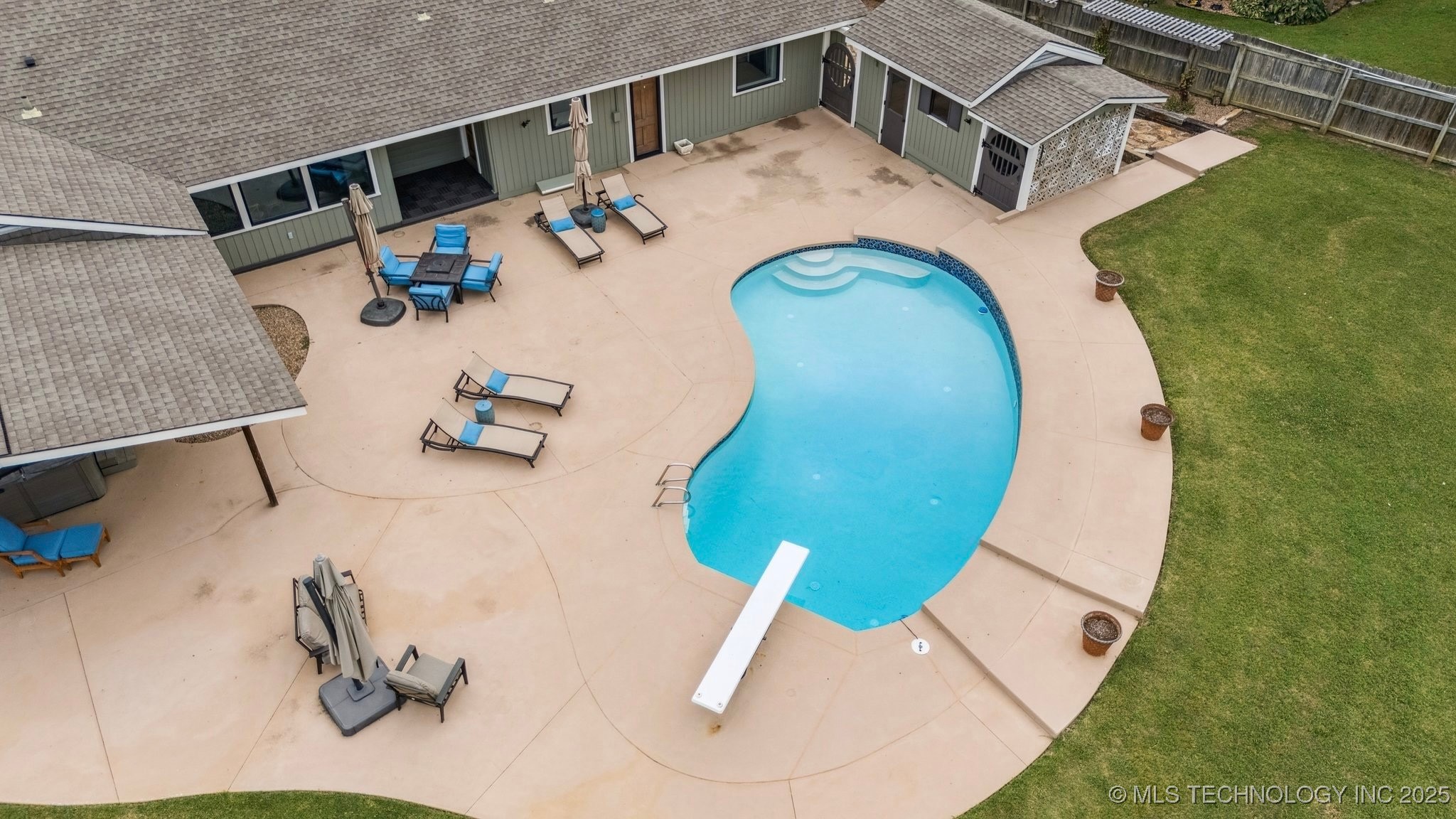 411 W Kaw Avenue Property Photo 41