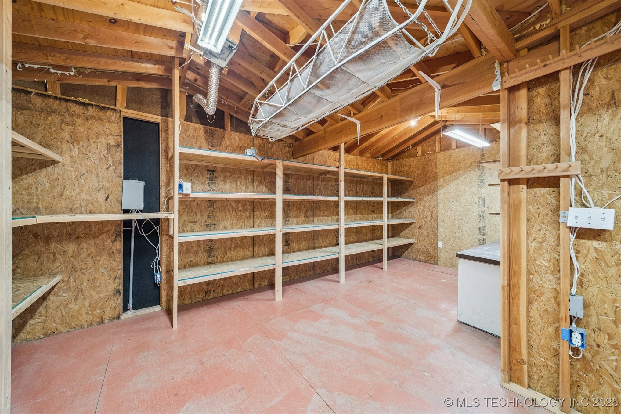 411 W Kaw Avenue Property Photo 45