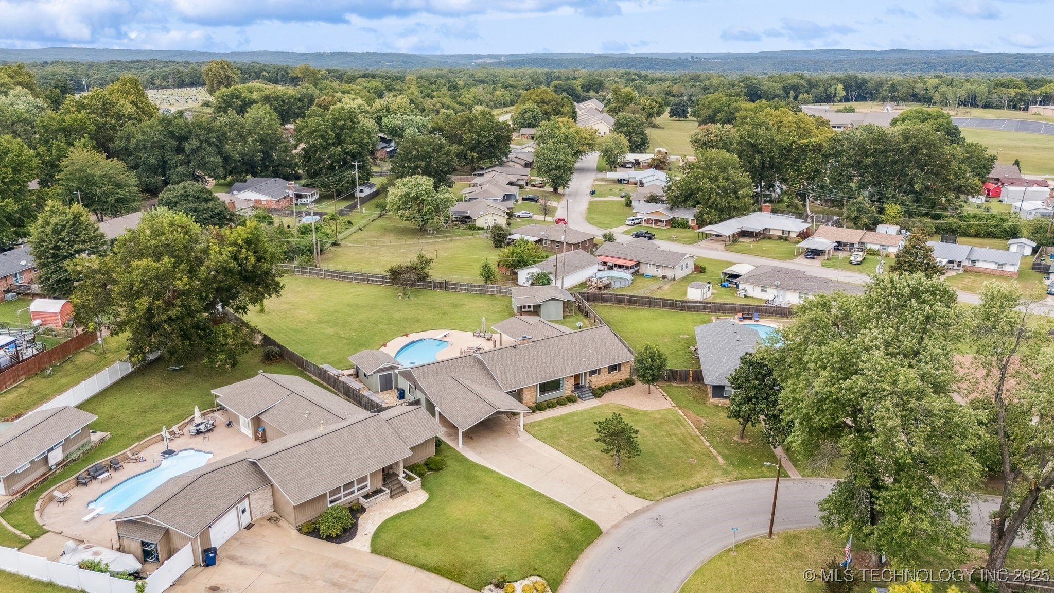 411 W Kaw Avenue Property Photo 50