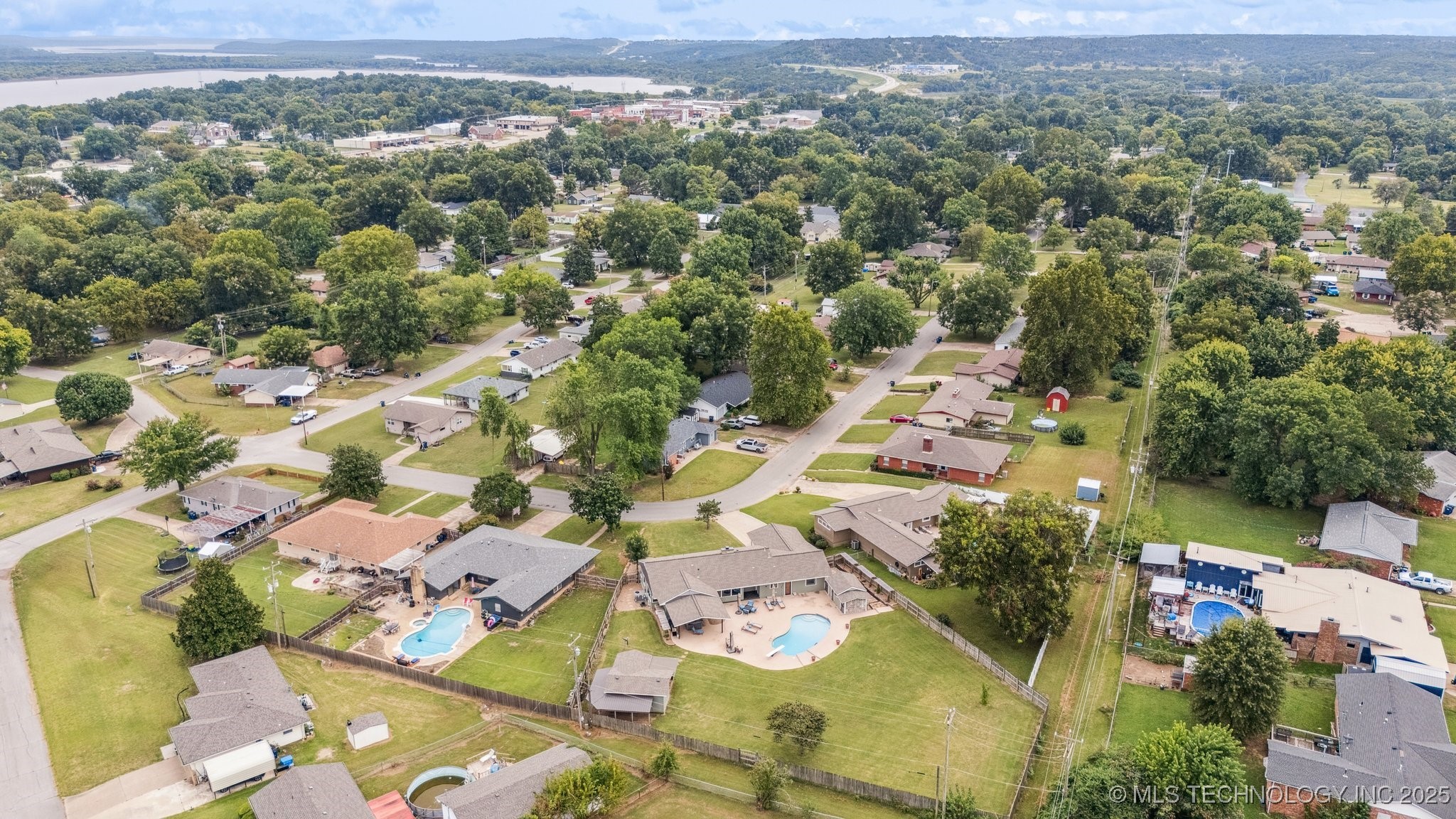 411 W Kaw Avenue Property Photo 52