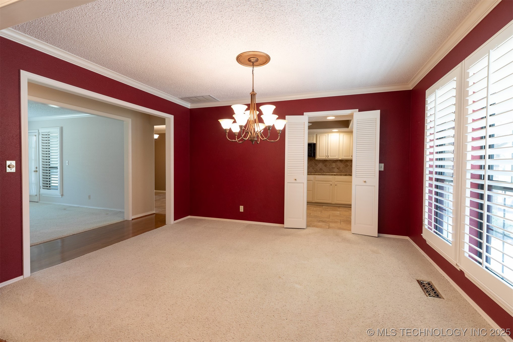 834 Lynwood Lane Property Photo 6