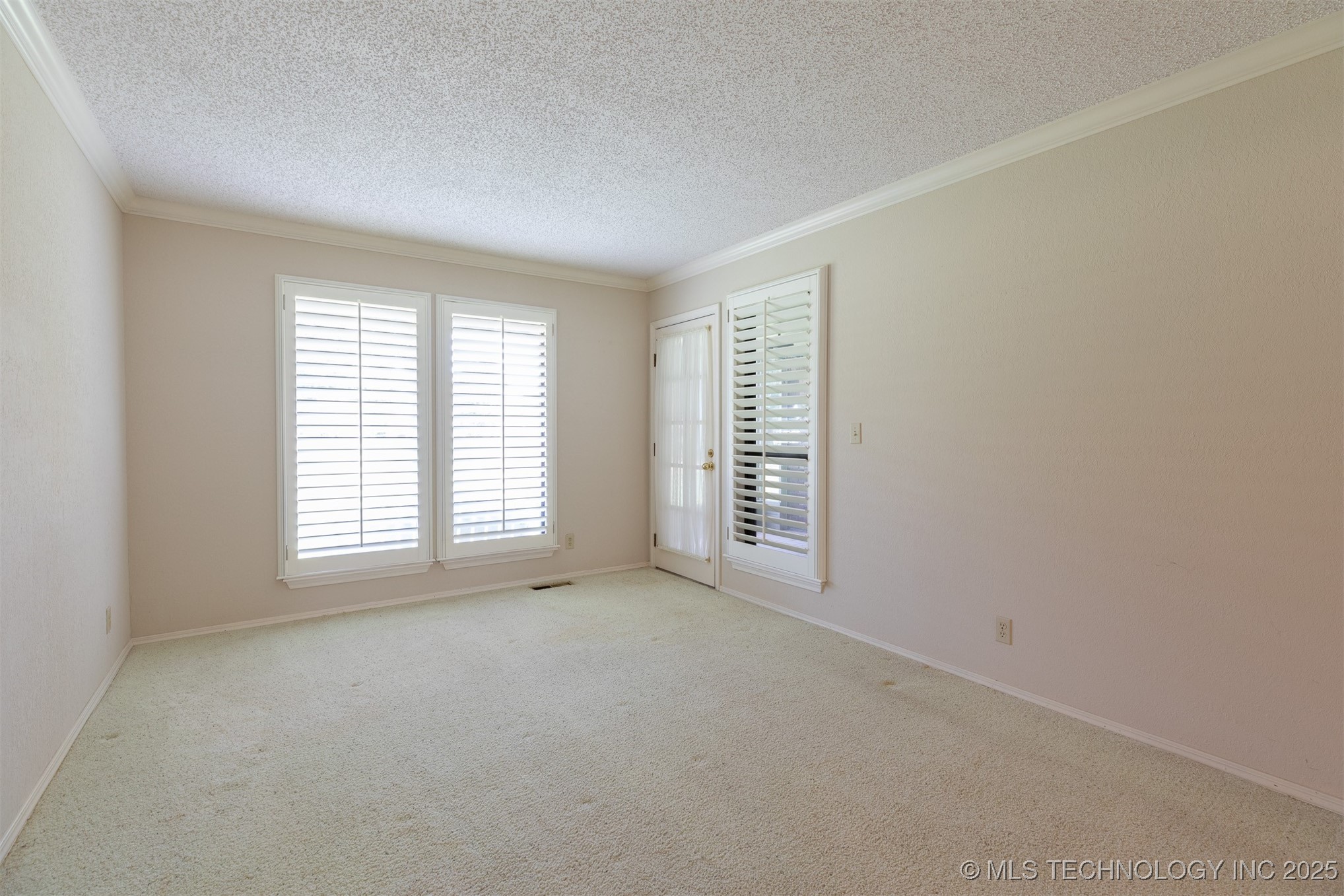 834 Lynwood Lane Property Photo 22