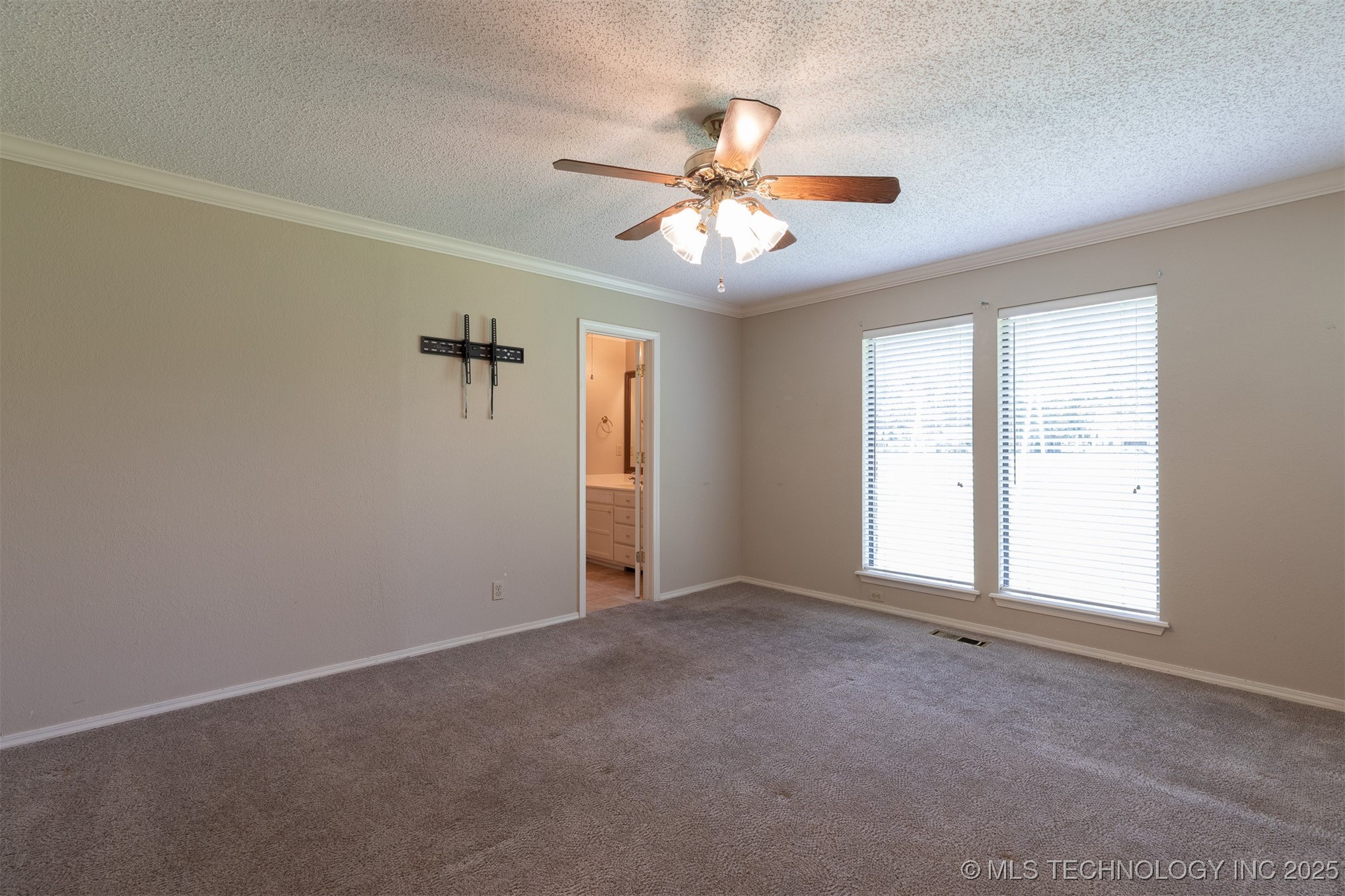 834 Lynwood Lane Property Photo 32