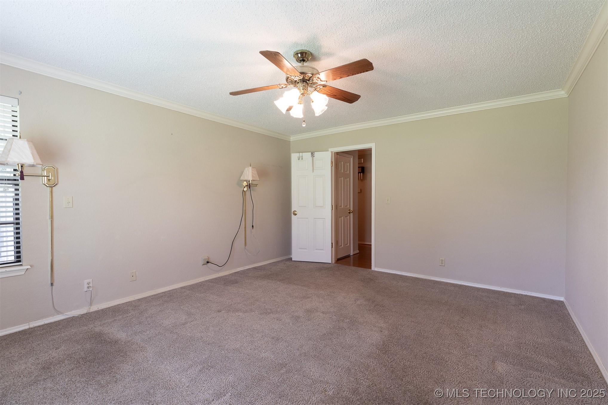 834 Lynwood Lane Property Photo 34