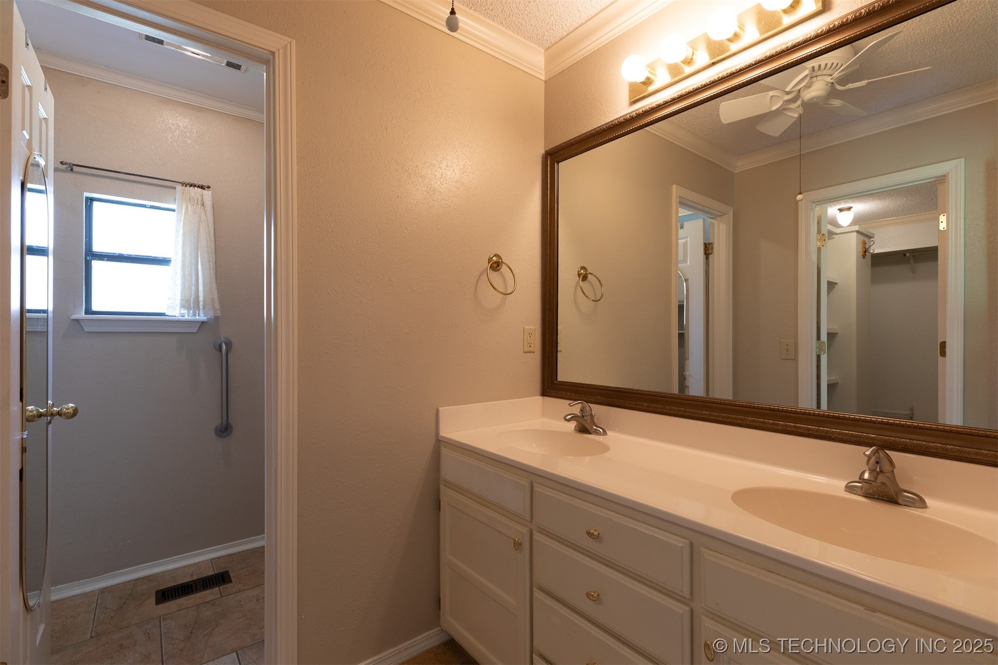 834 Lynwood Lane Property Photo 35