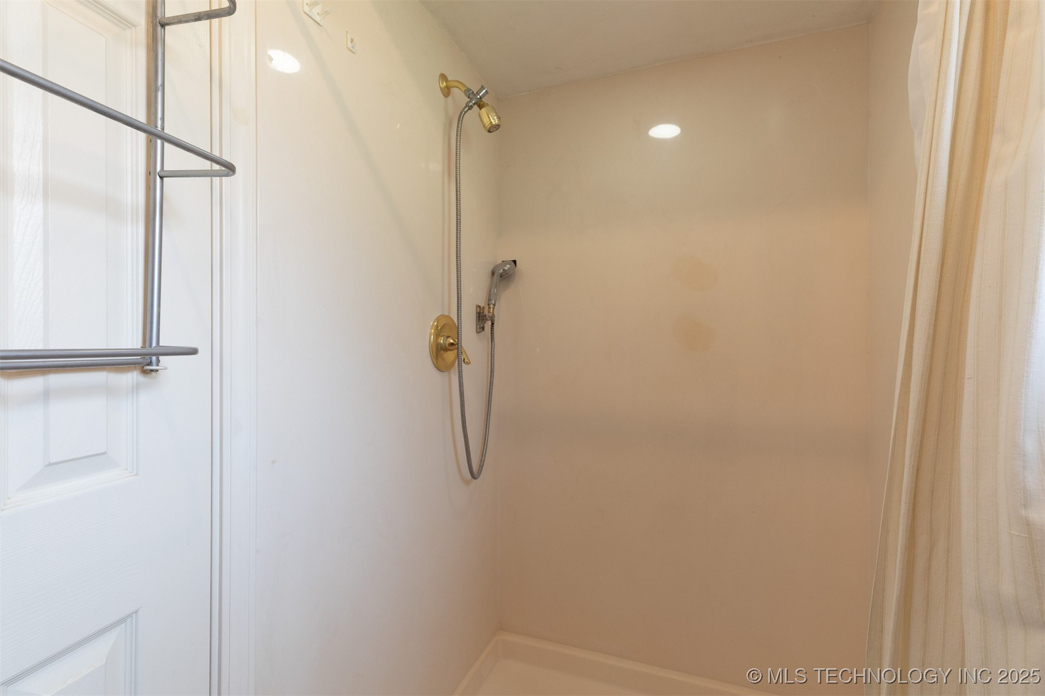 834 Lynwood Lane Property Photo 37