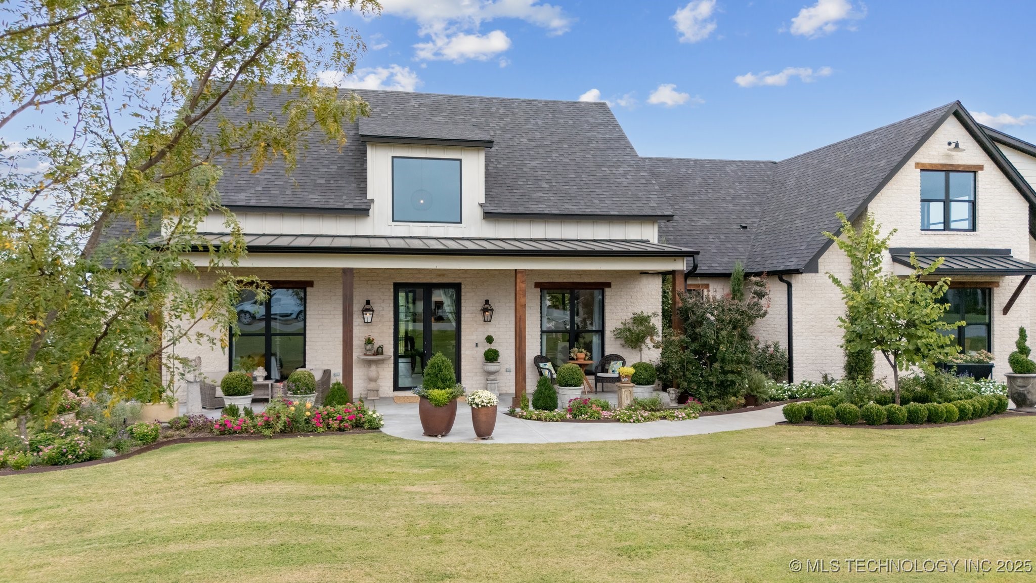 31001 E 68th Street Property Photo 1