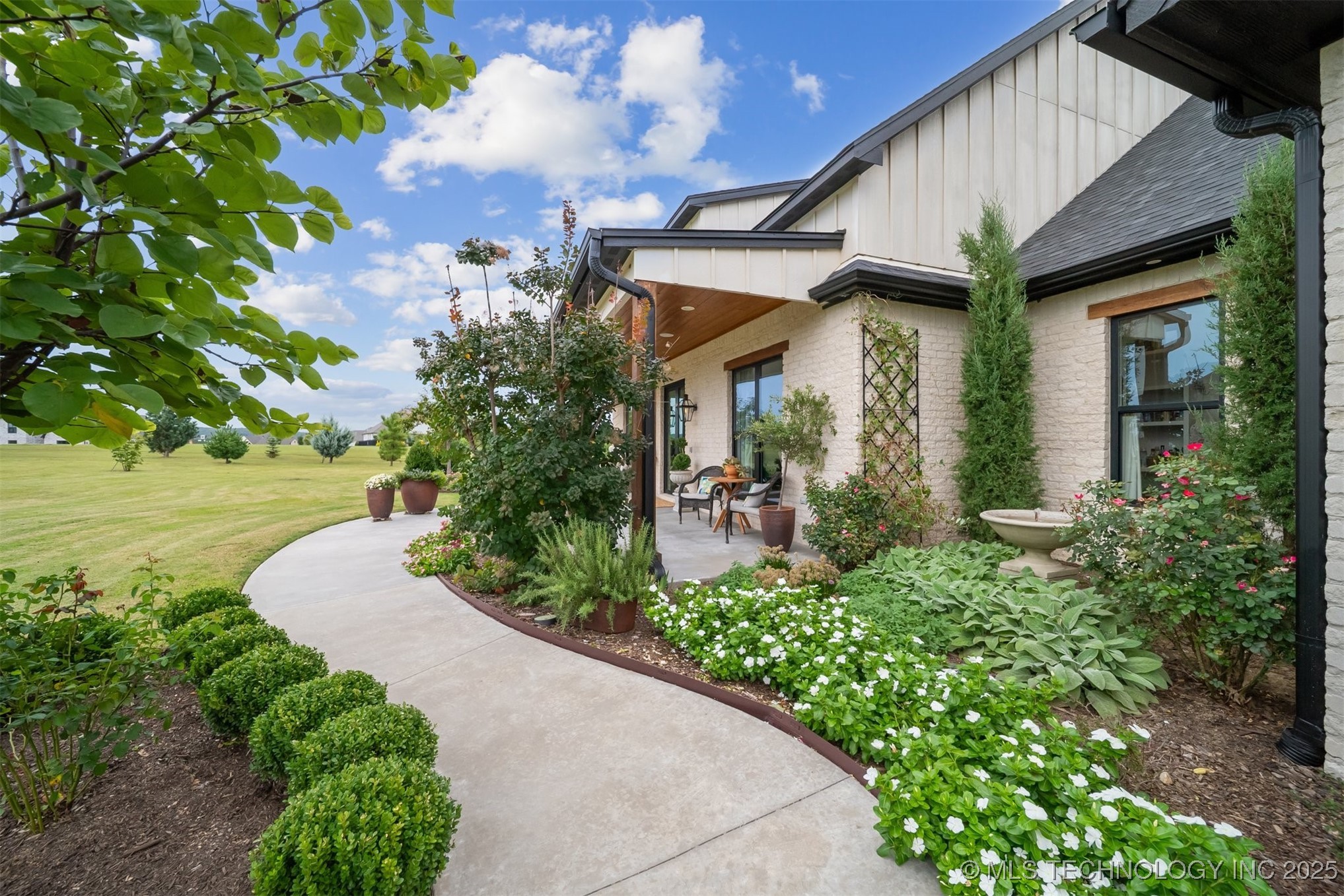 31001 E 68th Street Property Photo 3