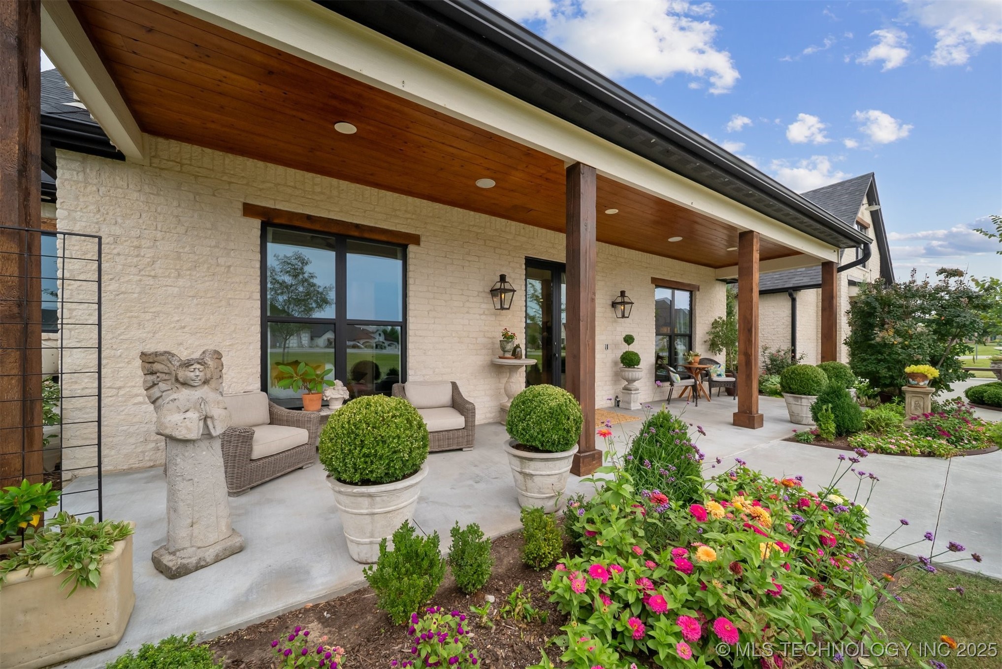 31001 E 68th Street Property Photo 5