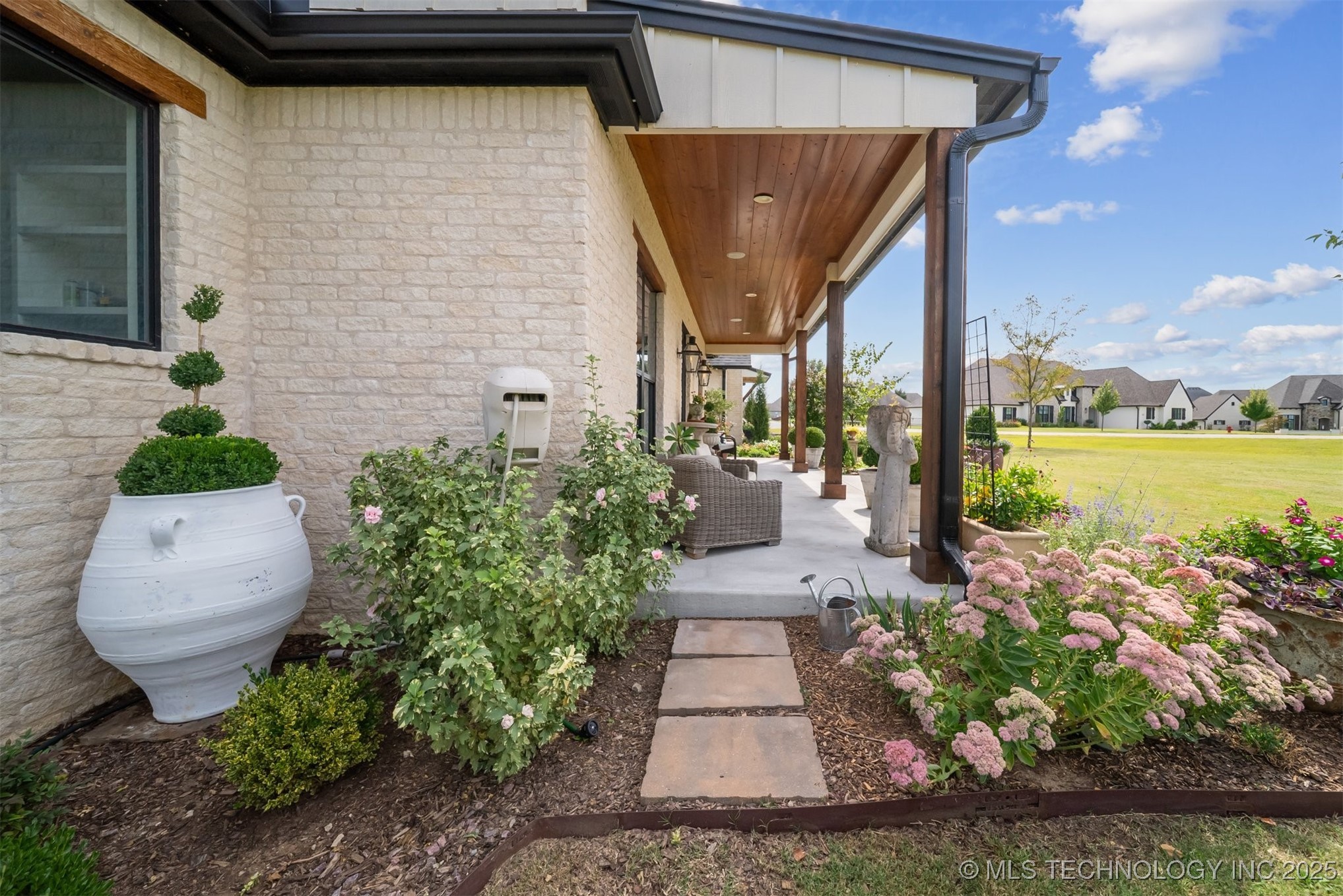 31001 E 68th Street Property Photo 7