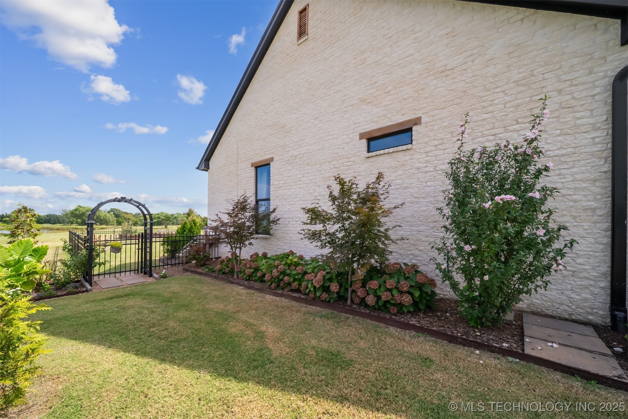 31001 E 68th Street Property Photo 75