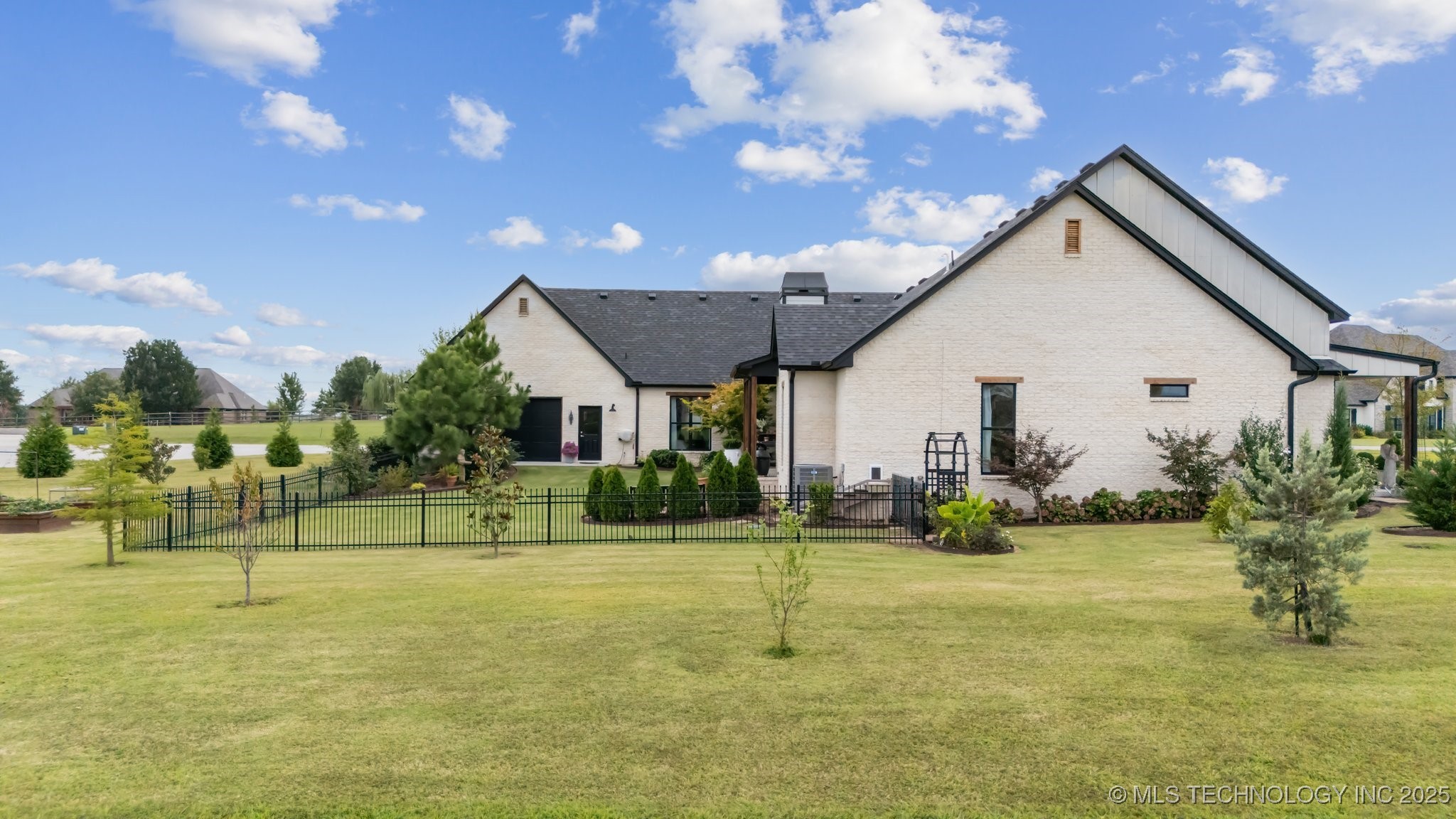 31001 E 68th Street Property Photo 84