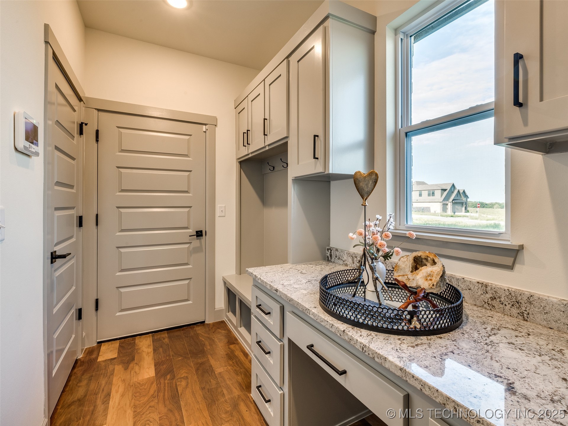 2354 E 134th Circle Property Photo 14