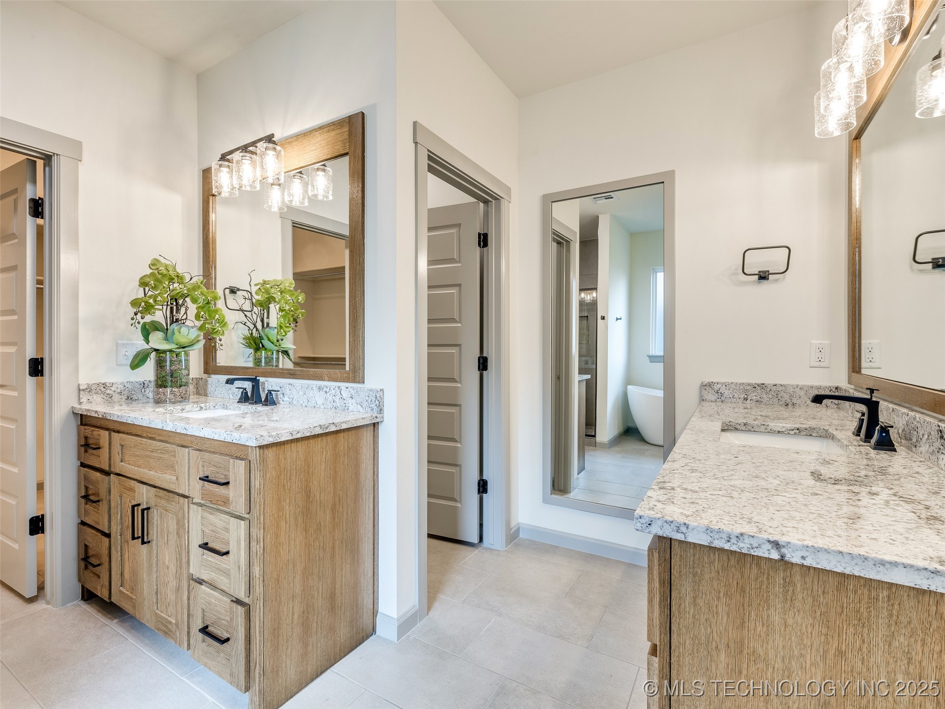 2354 E 134th Circle Property Photo 26