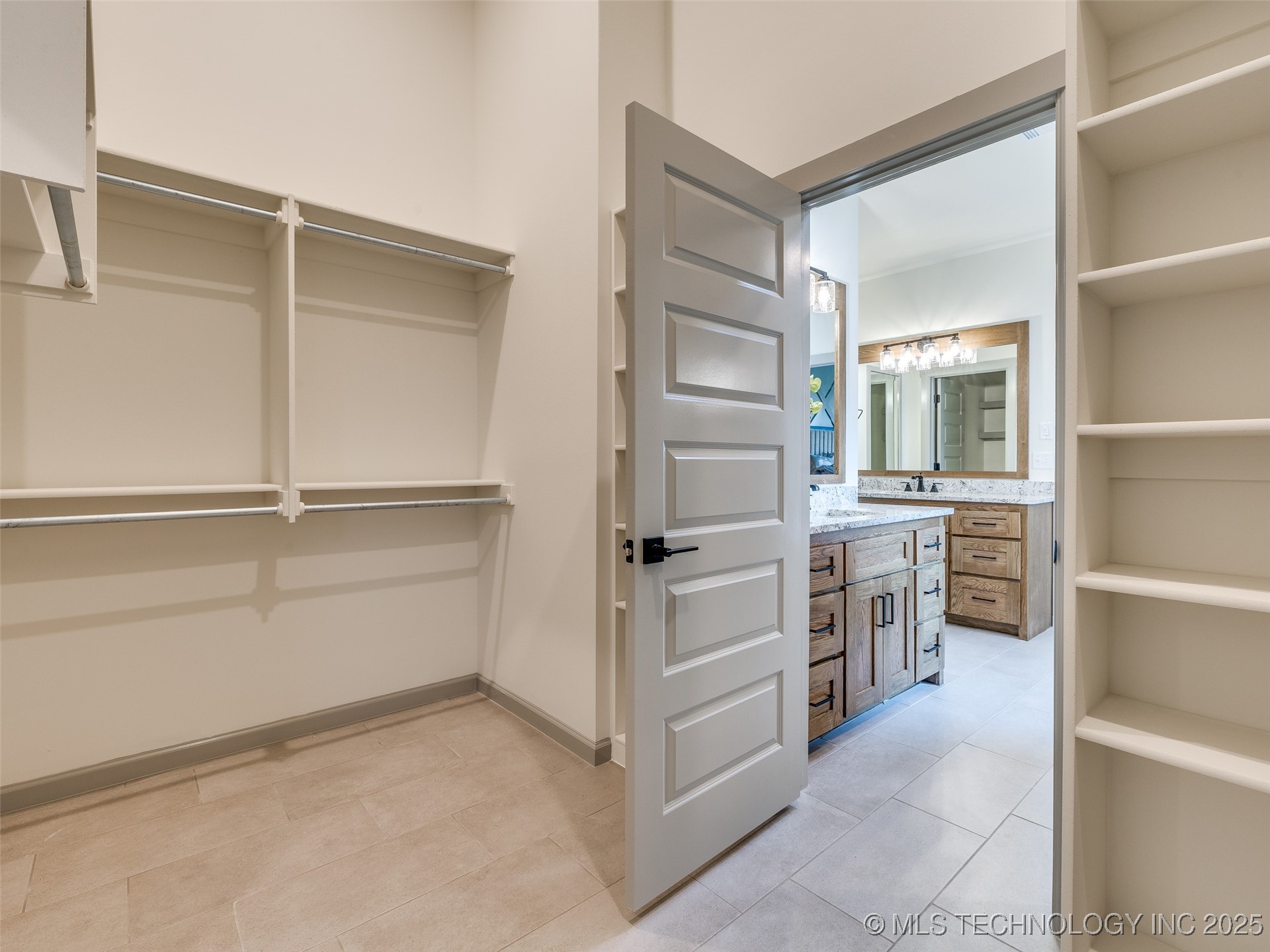 2354 E 134th Circle Property Photo 29