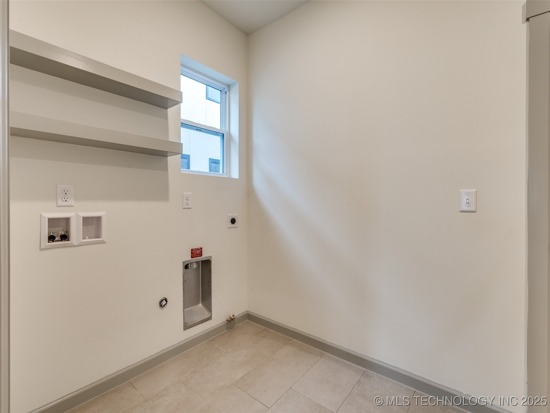 2354 E 134th Circle Property Photo 31