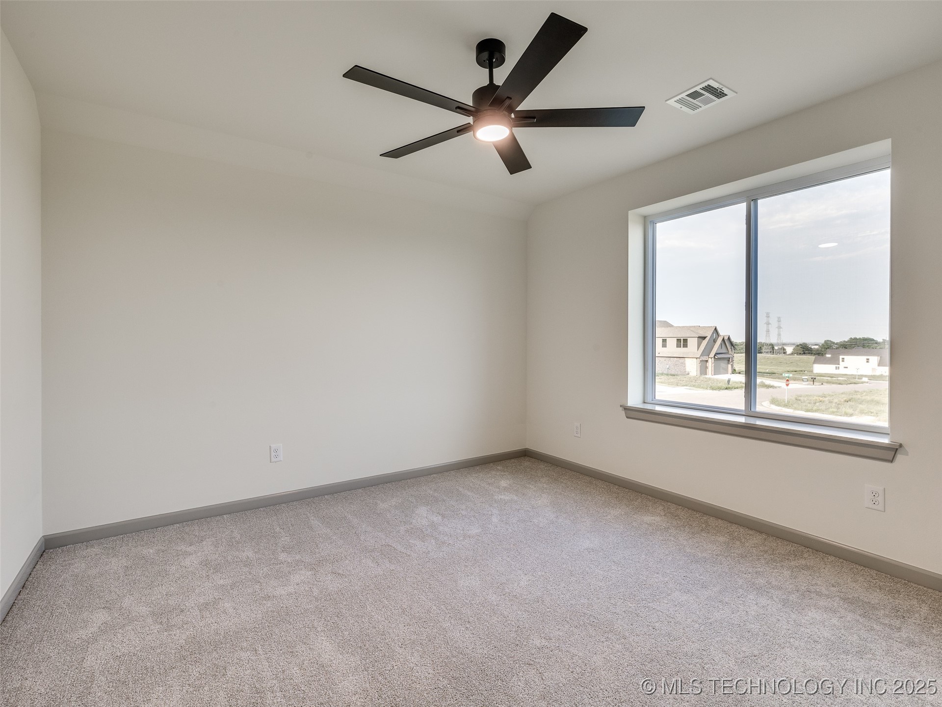 2354 E 134th Circle Property Photo 41