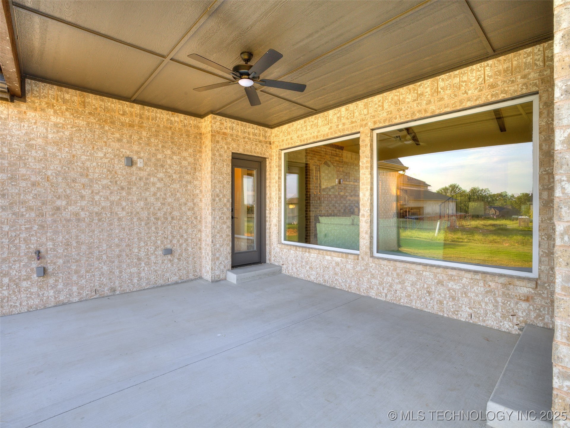 2354 E 134th Circle Property Photo 44