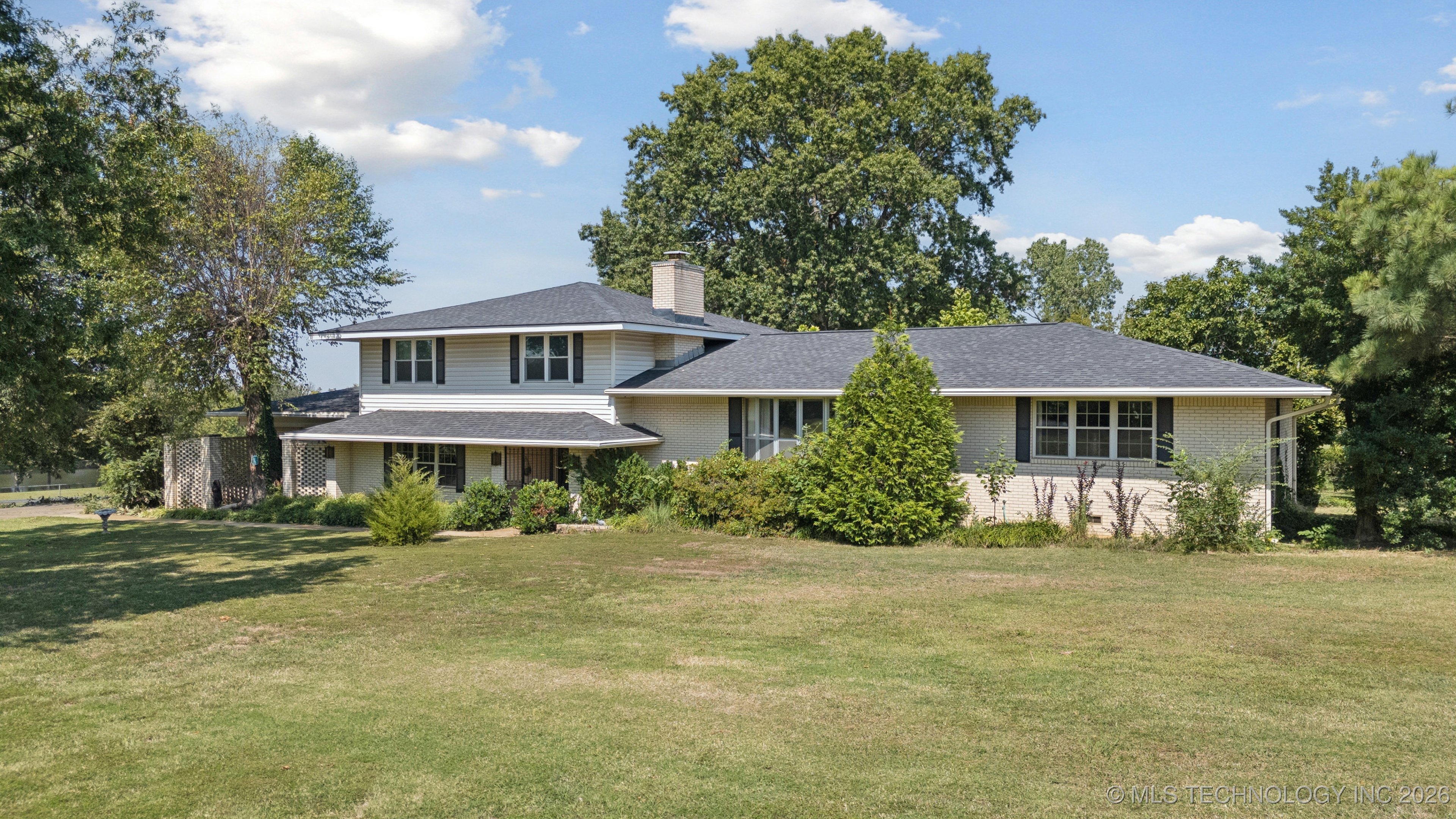 10805 E 470 Road Property Photo 3