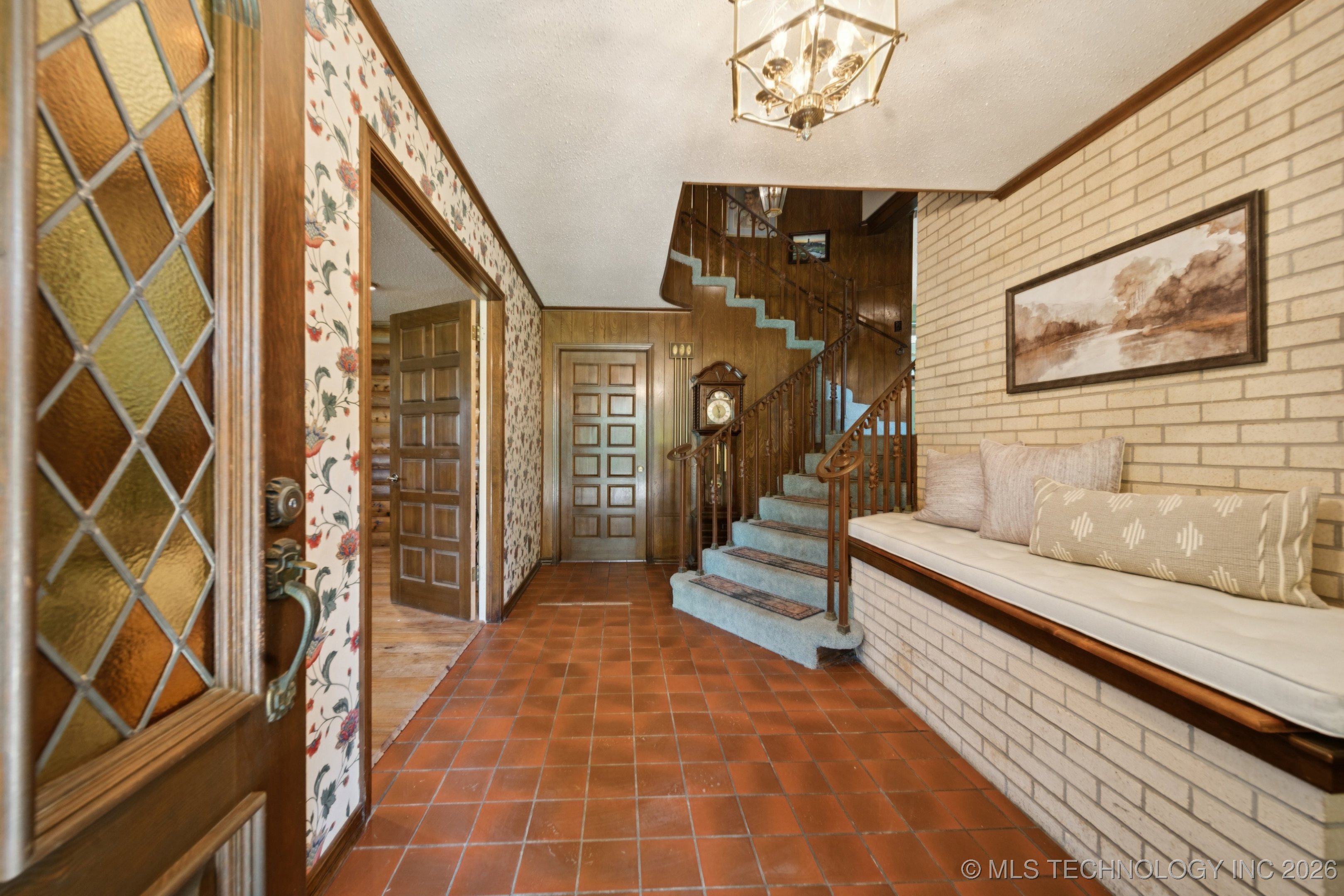 10805 E 470 Road Property Photo 6