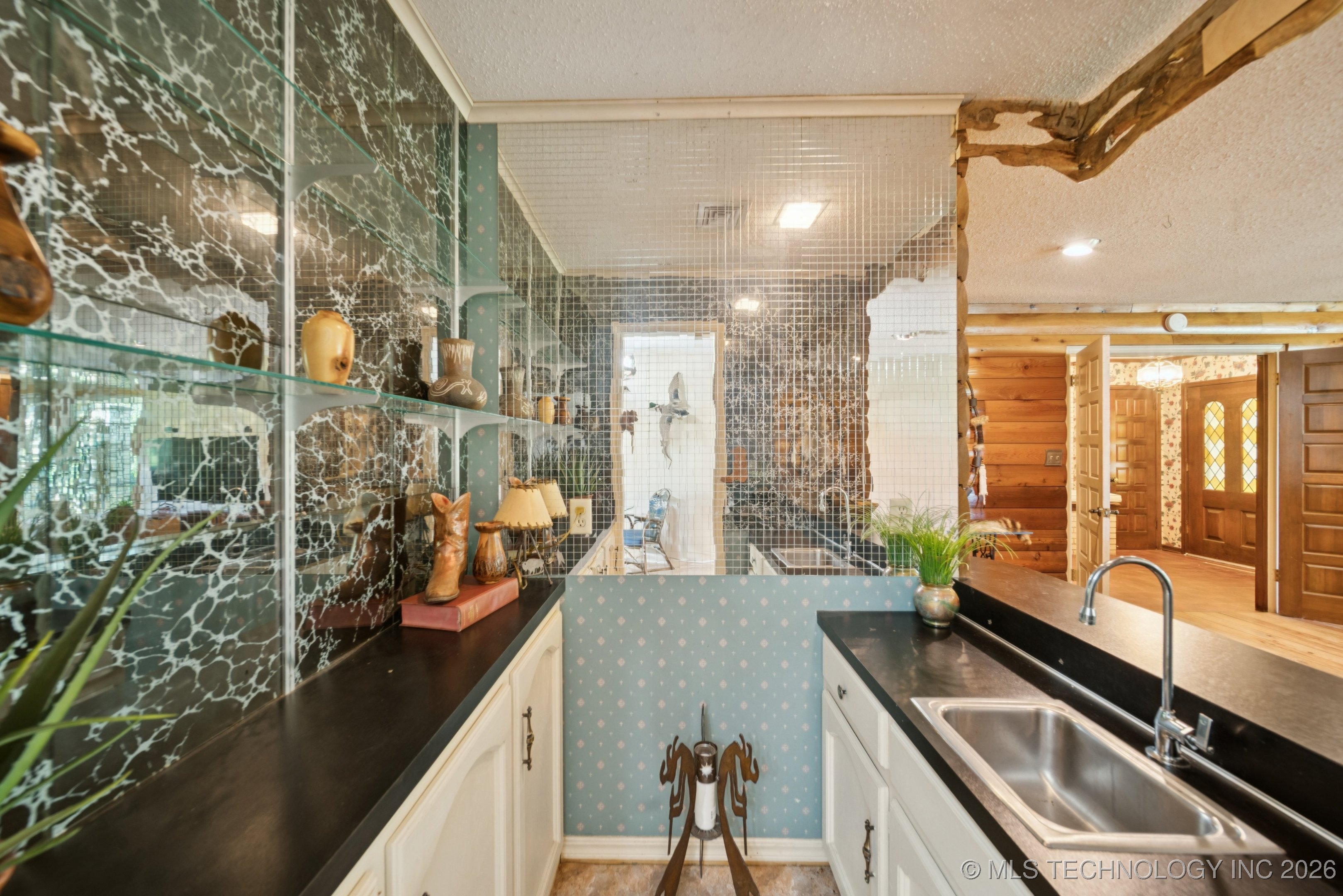 10805 E 470 Road Property Photo 12