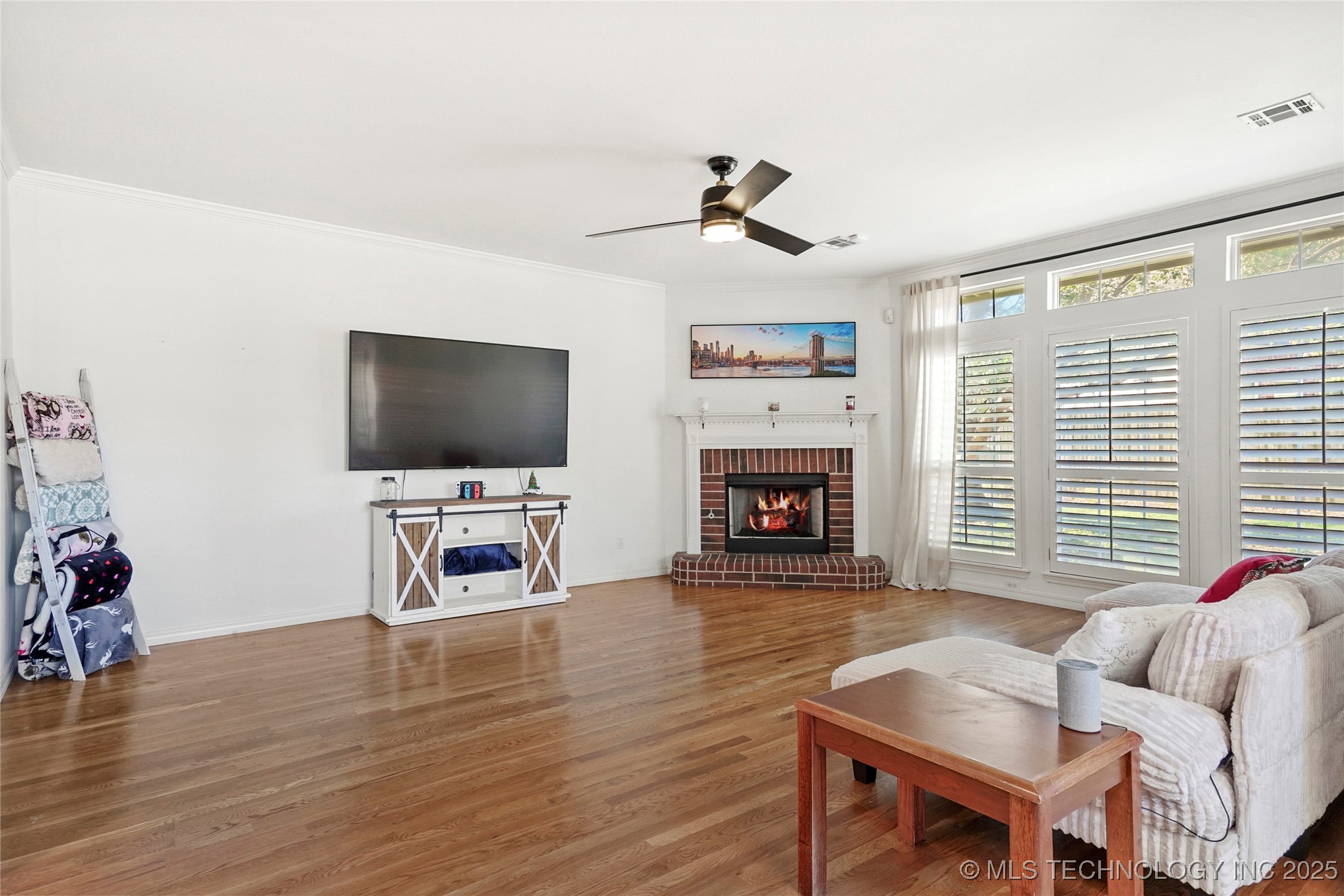 3810 S Palm Avenue Property Photo 6