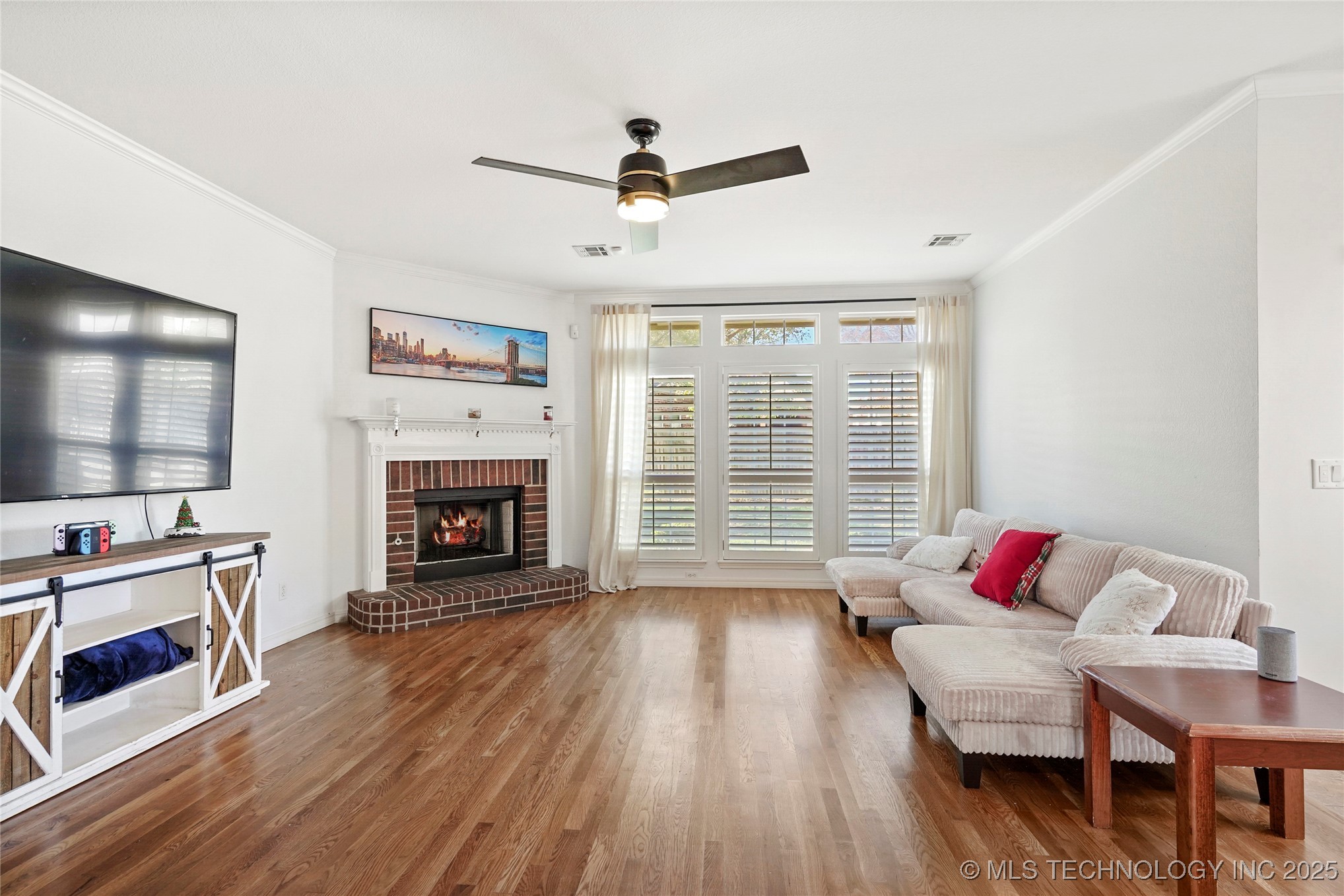 3810 S Palm Avenue Property Photo 7