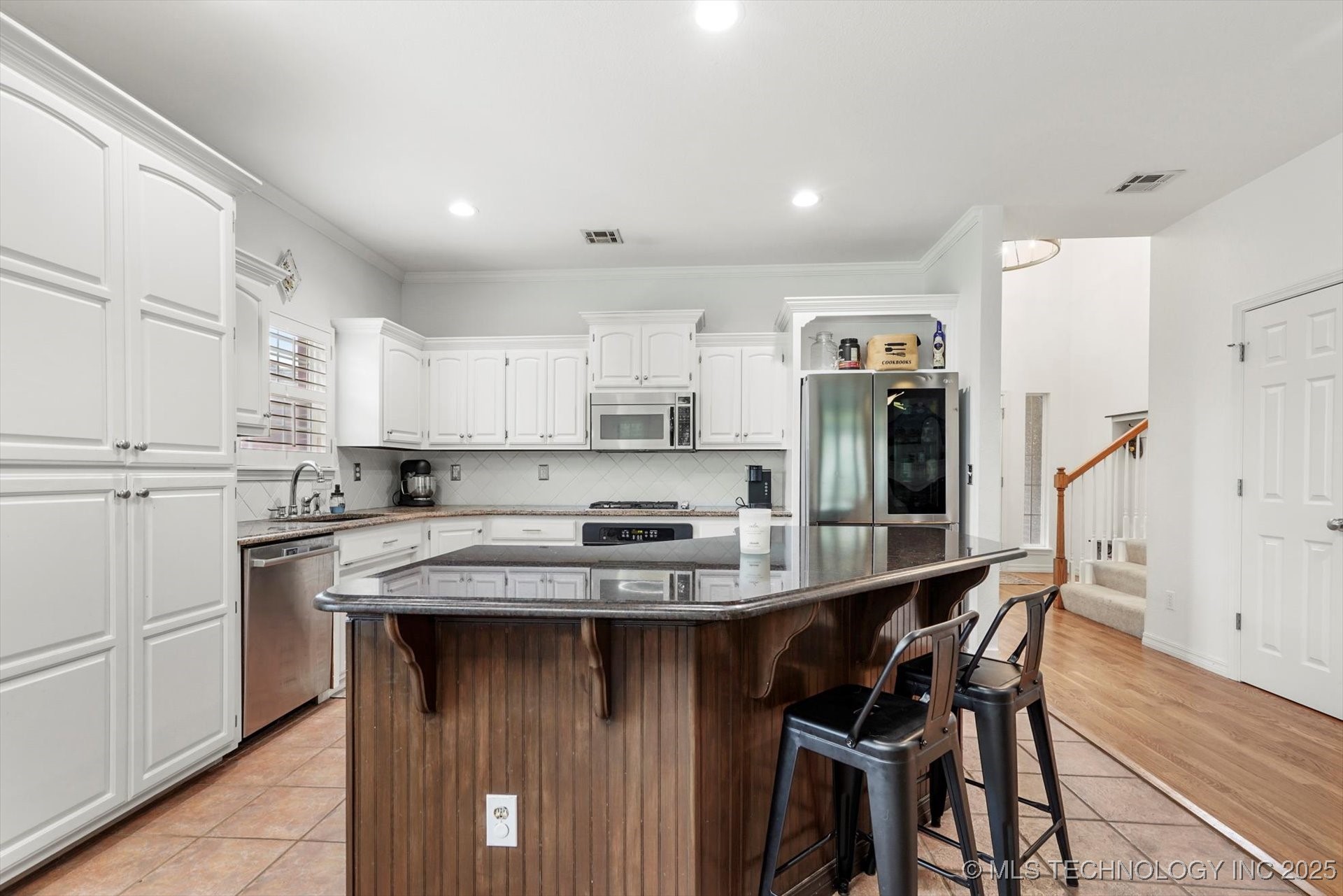 3810 S Palm Avenue Property Photo 9