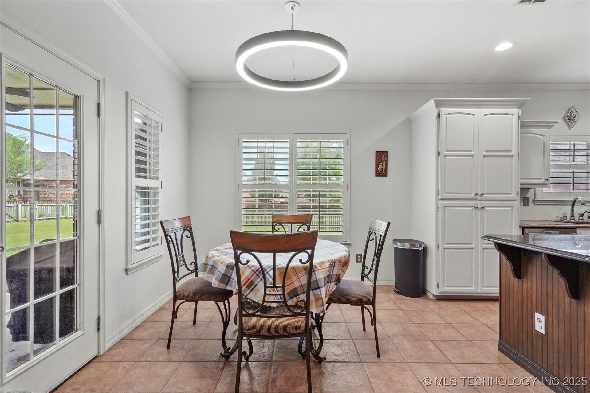 3810 S Palm Avenue Property Photo 12