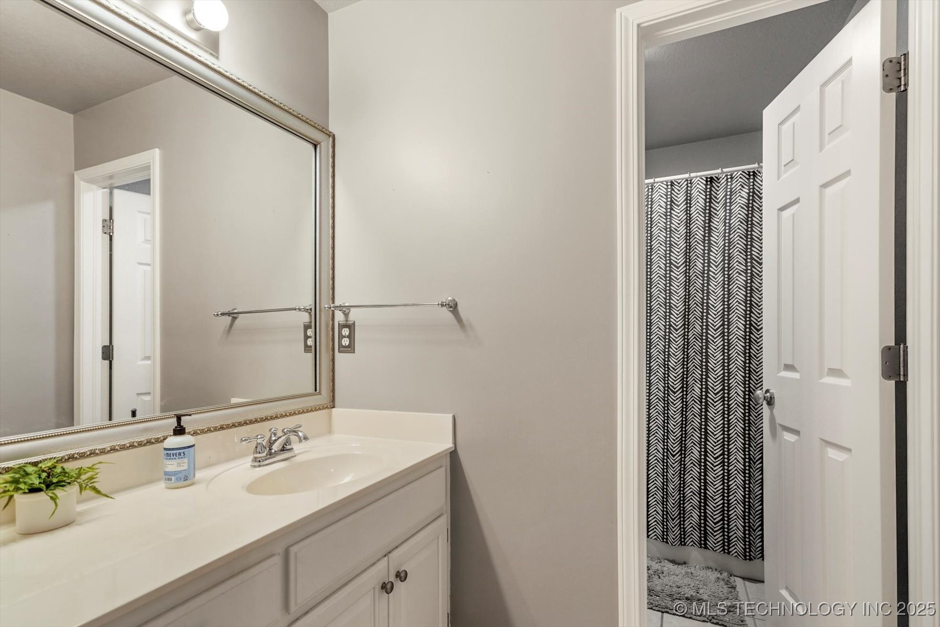 3810 S Palm Avenue Property Photo 21