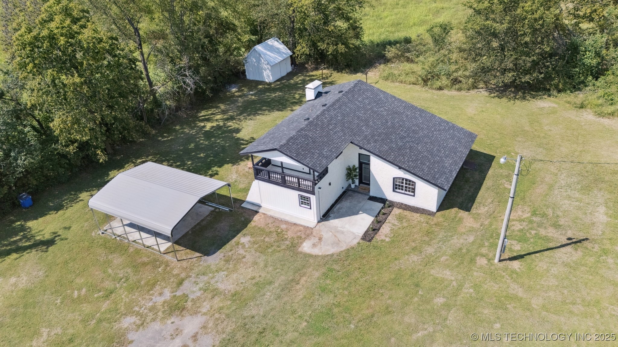 605 S Saltwell Street Property Photo 1