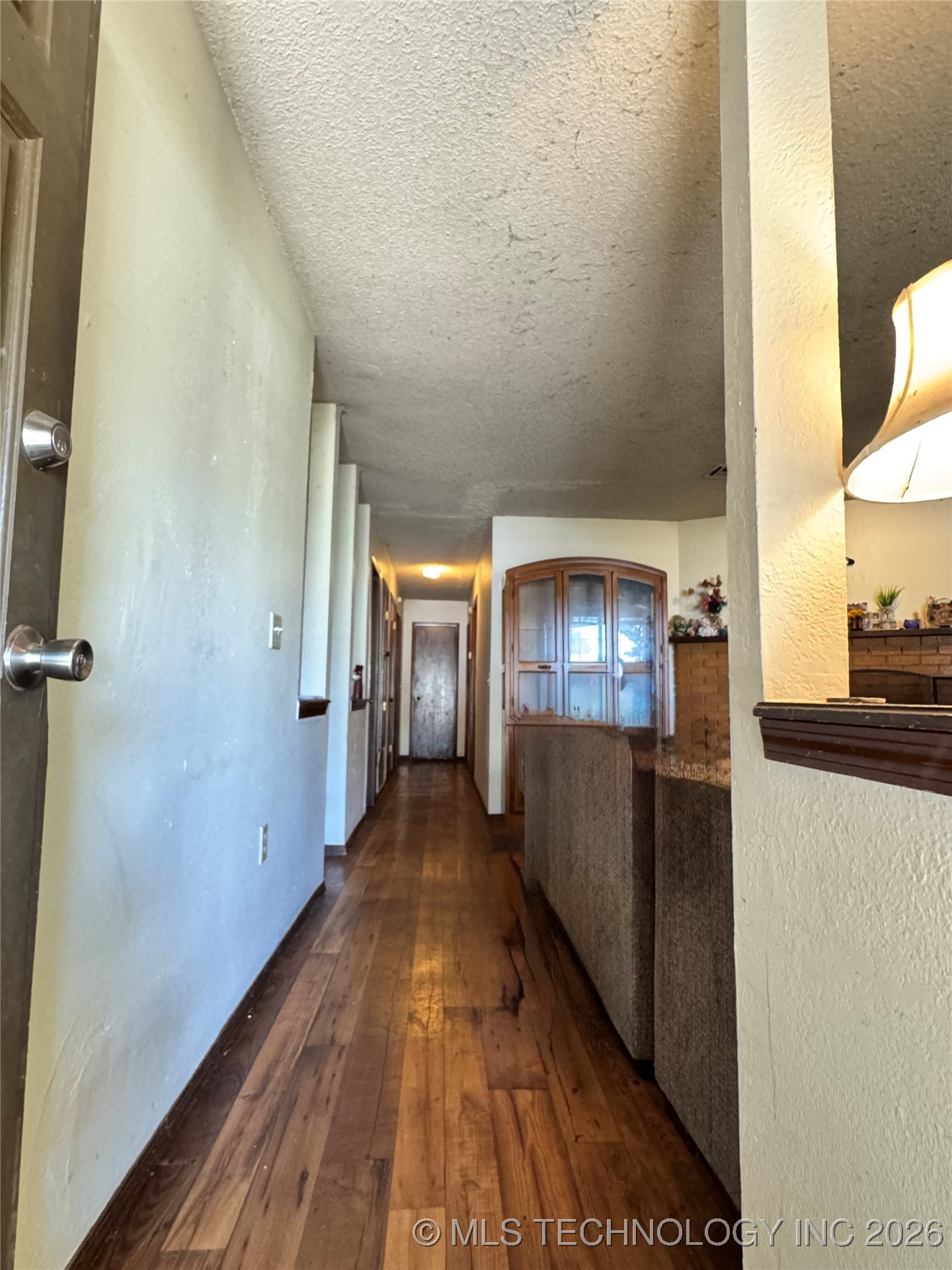 4517 S Gum Avenue Property Photo 4