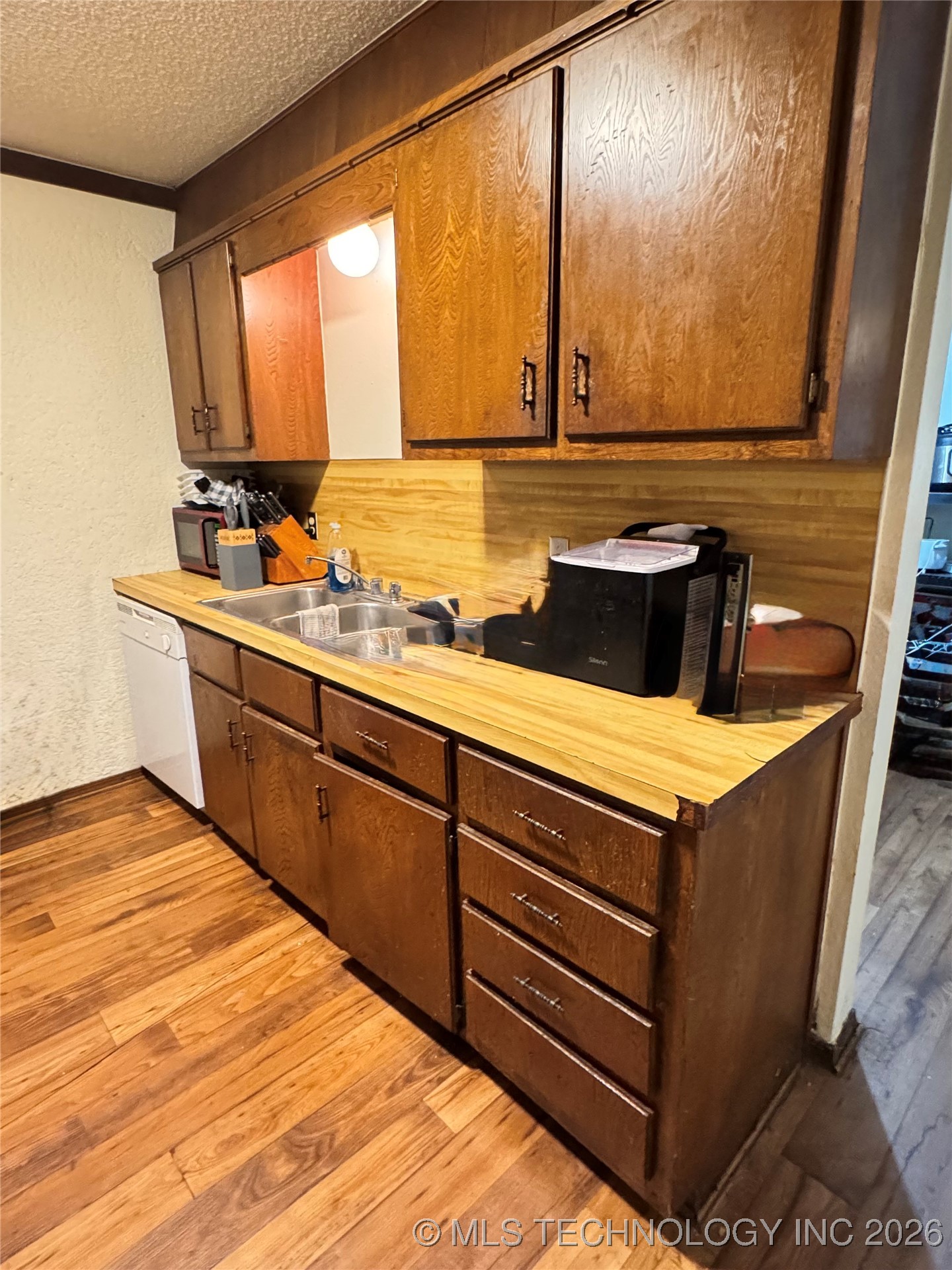 4517 S Gum Avenue Property Photo 9