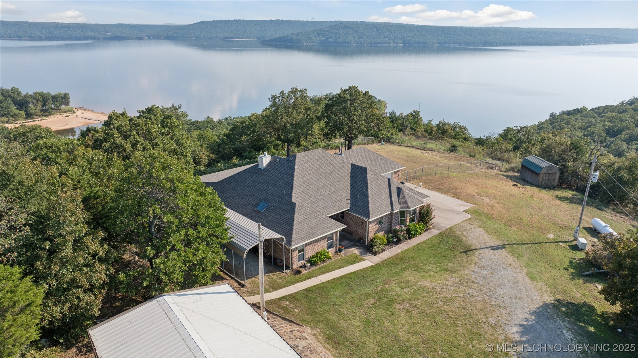 423308 E 1169 Road Property Photo 16