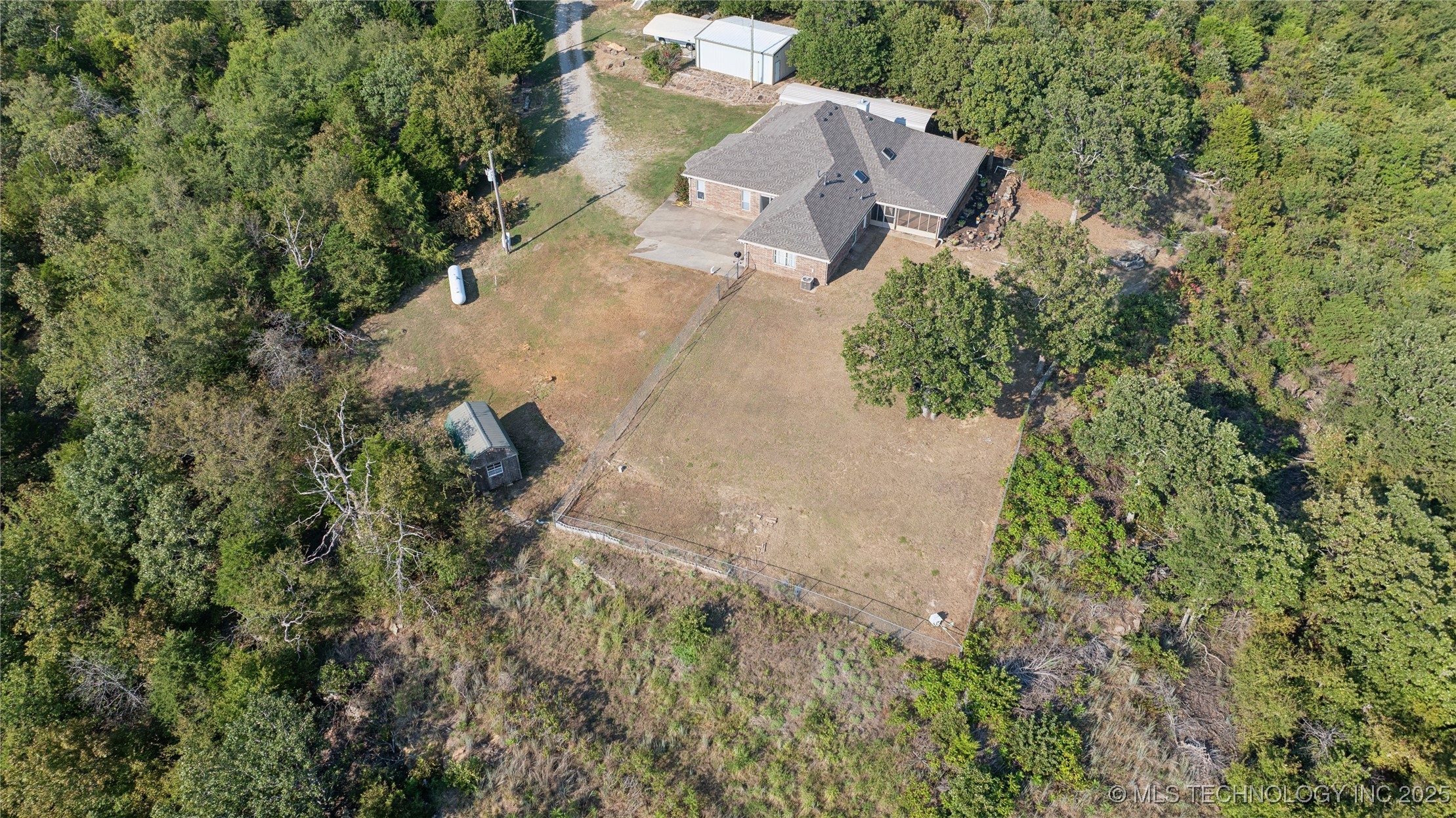 423308 E 1169 Road Property Photo 49