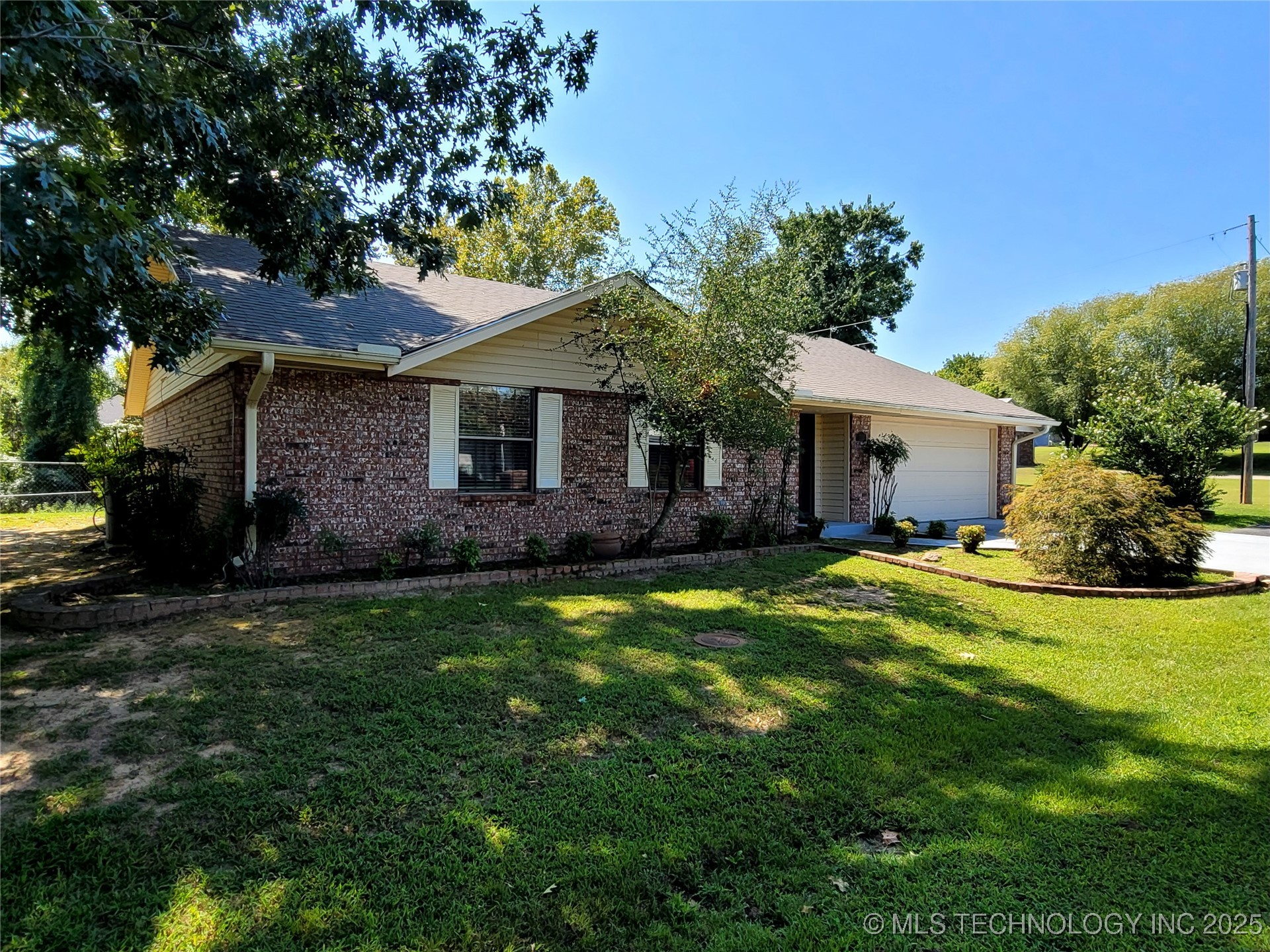 112 Meadowlark Road Property Photo 1