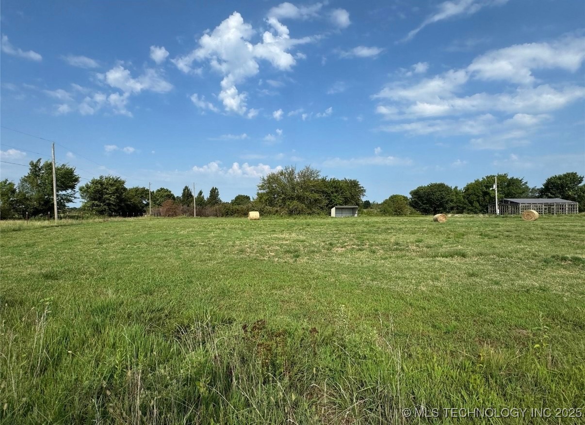 5282 E 53rd Street S Property Photo 4