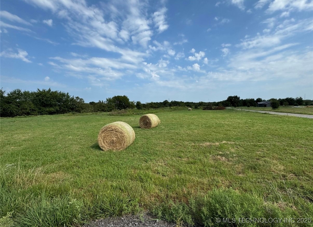 5282 E 53rd Street S Property Photo 8