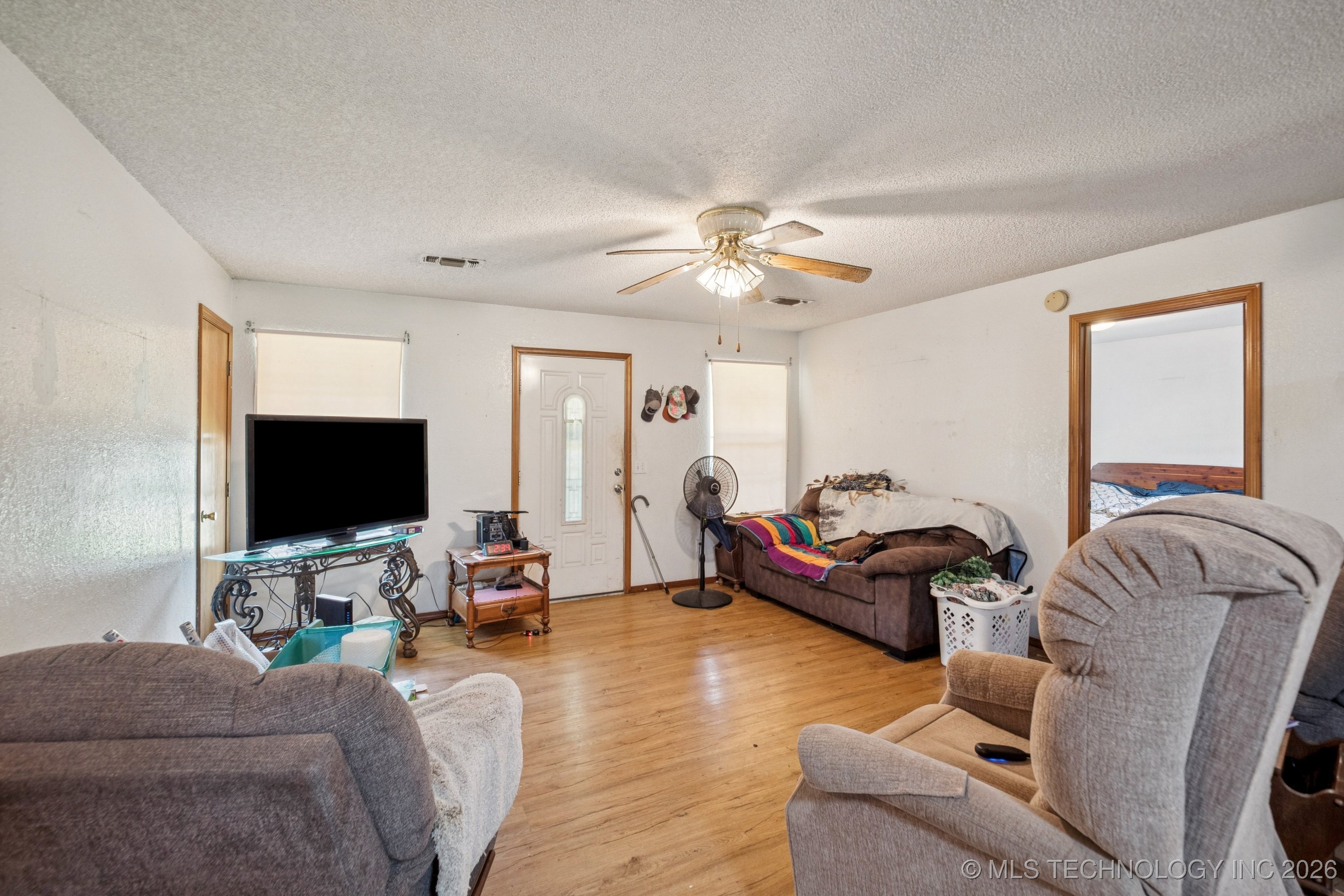 770 Nw Seneca Property Photo 4