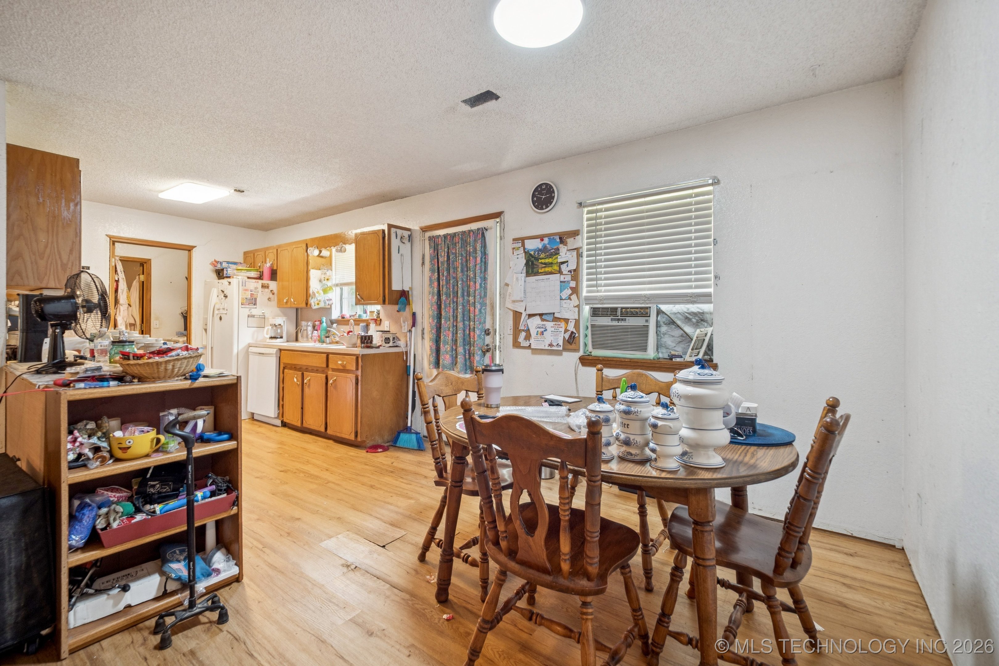 770 Nw Seneca Property Photo 5