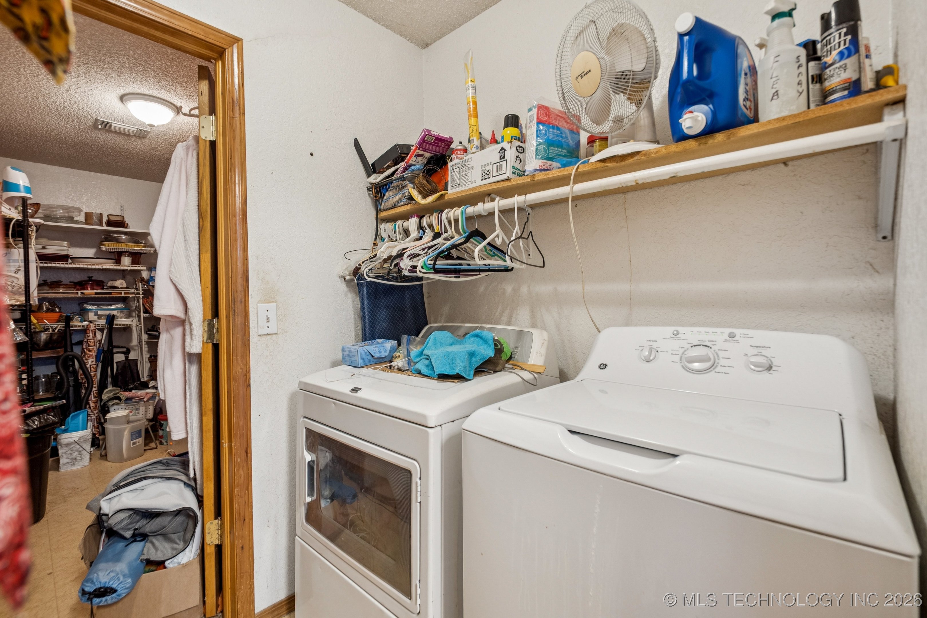 770 Nw Seneca Property Photo 8