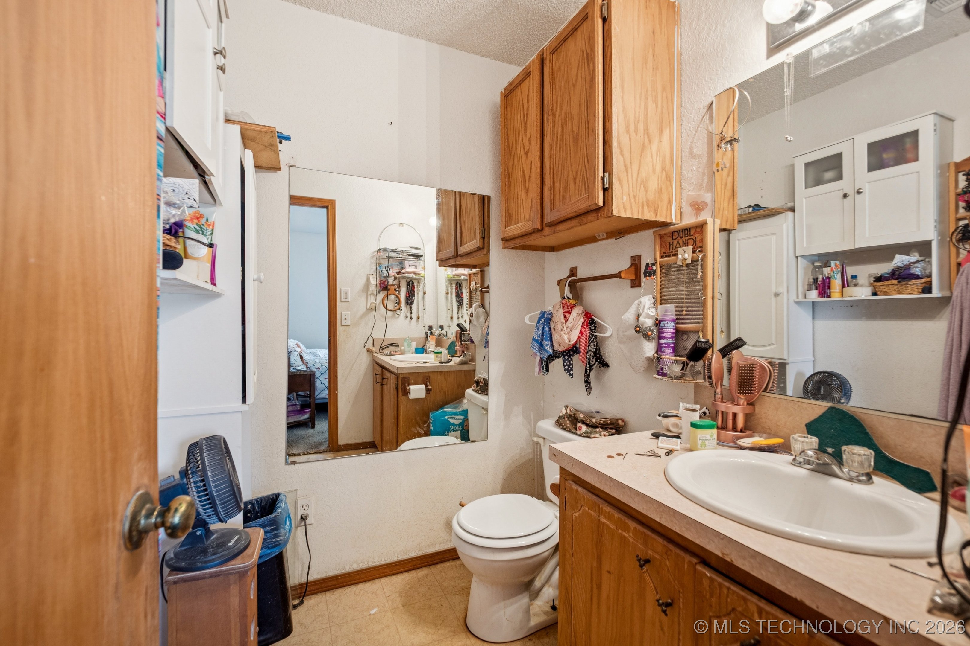 770 Nw Seneca Property Photo 10